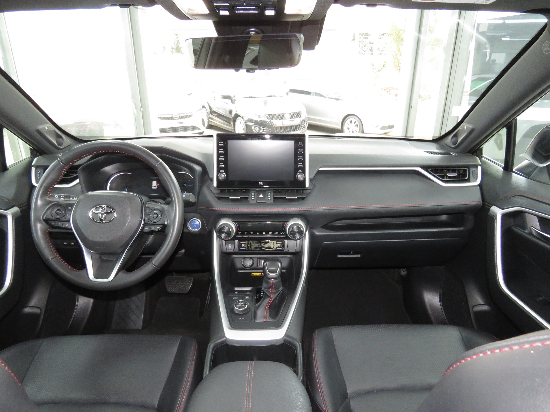 TOYOTA RAV-4 2.5 PHEV Platinum e-CVT 4WD (Automat)-image-13