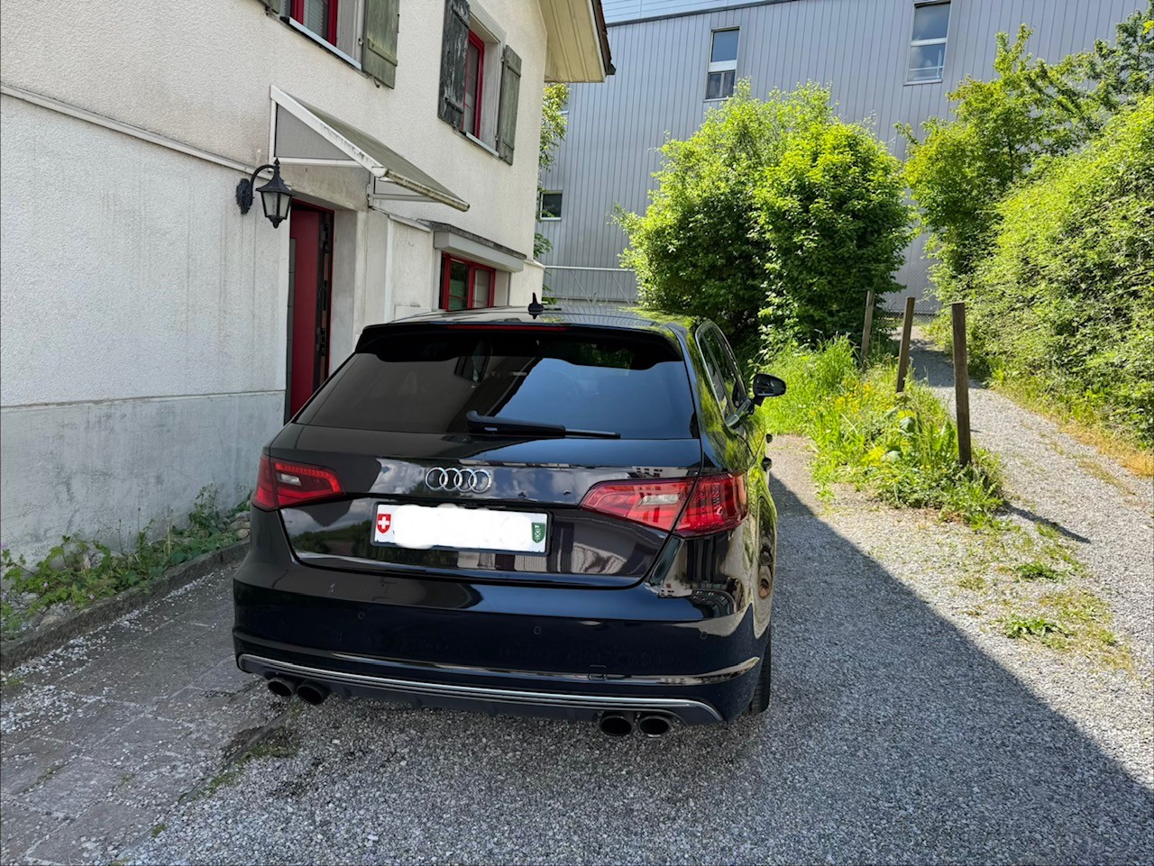 AUDI 2.0 T FSI quattro S-Tronic-image-3