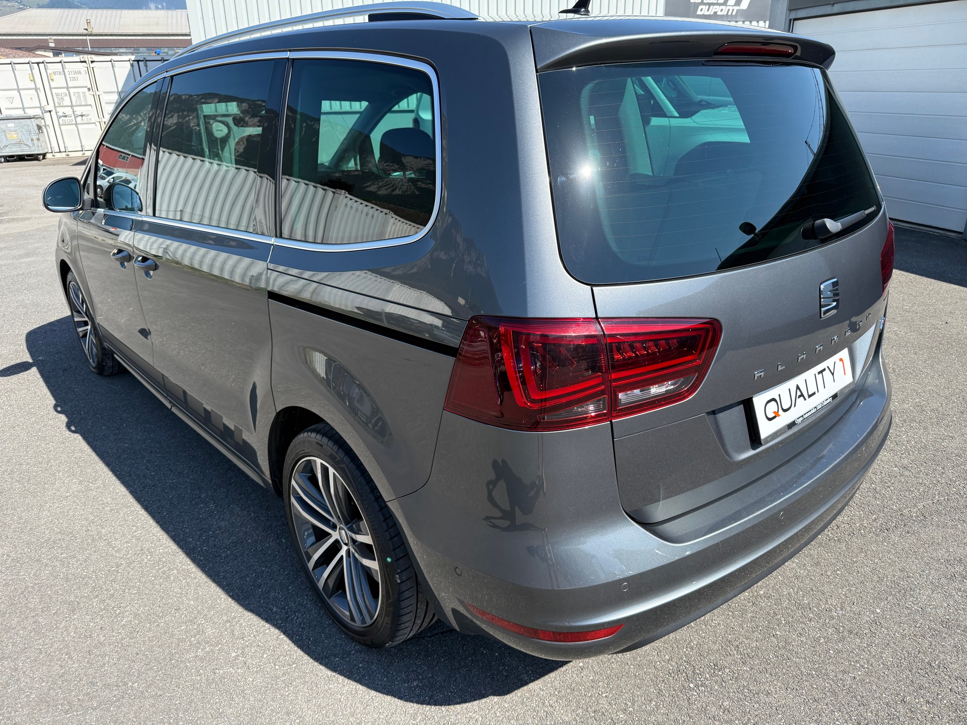 SEAT Alhambra 2.0 TDI 4Drive SWISS FR-image-3