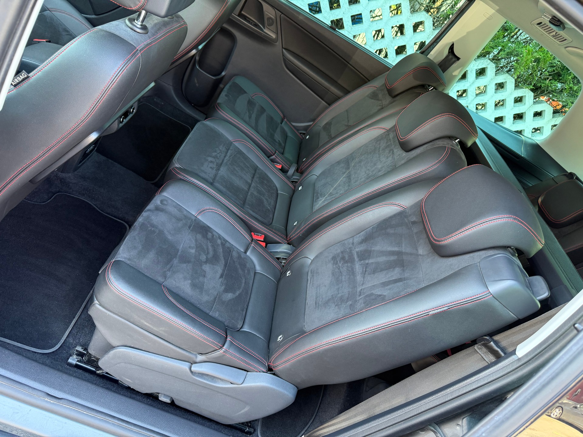 SEAT Alhambra 2.0 TDI 4Drive SWISS FR-image-9