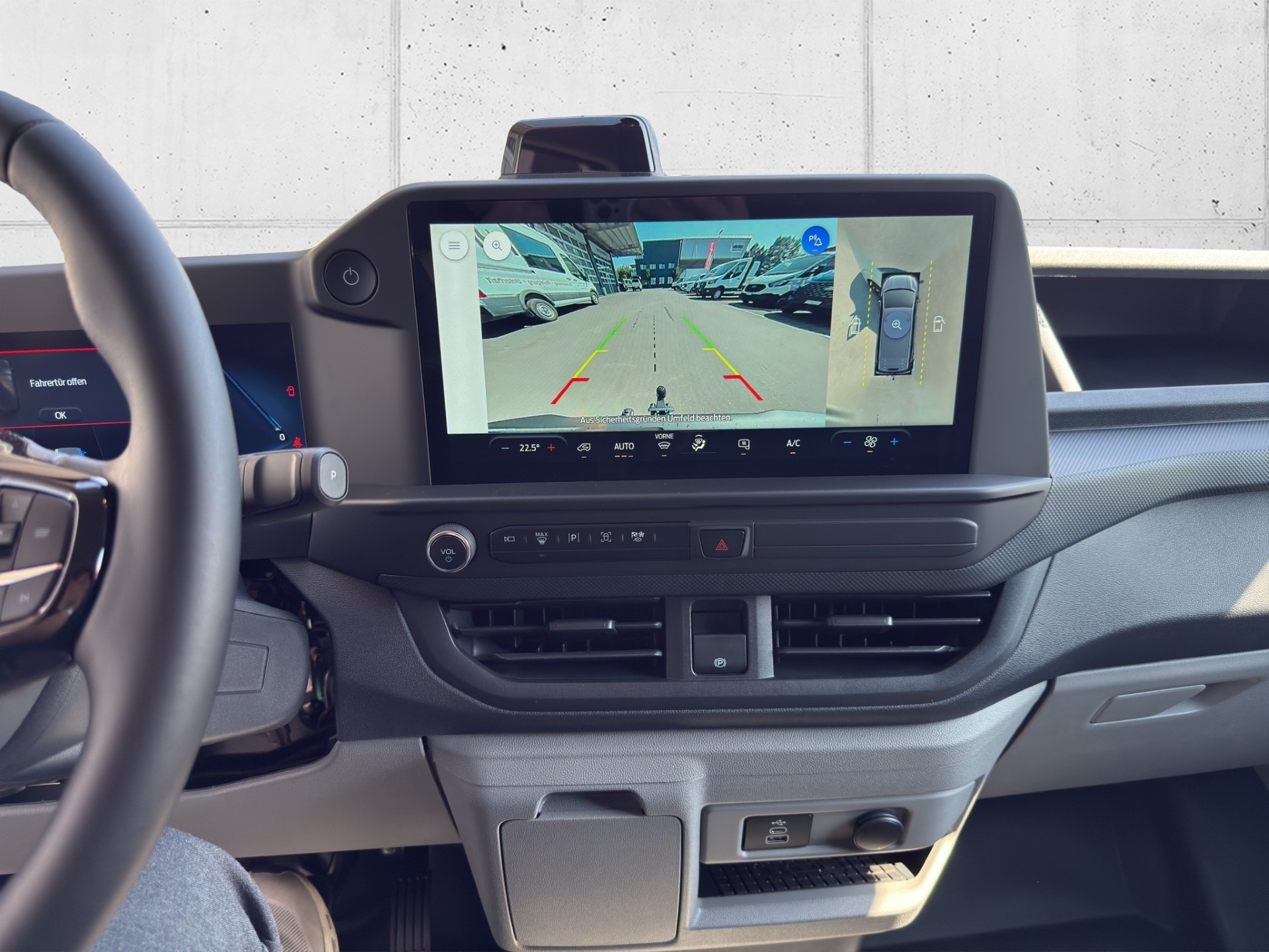 FORD E-Transit C Van 320 L1 Trend-image-10