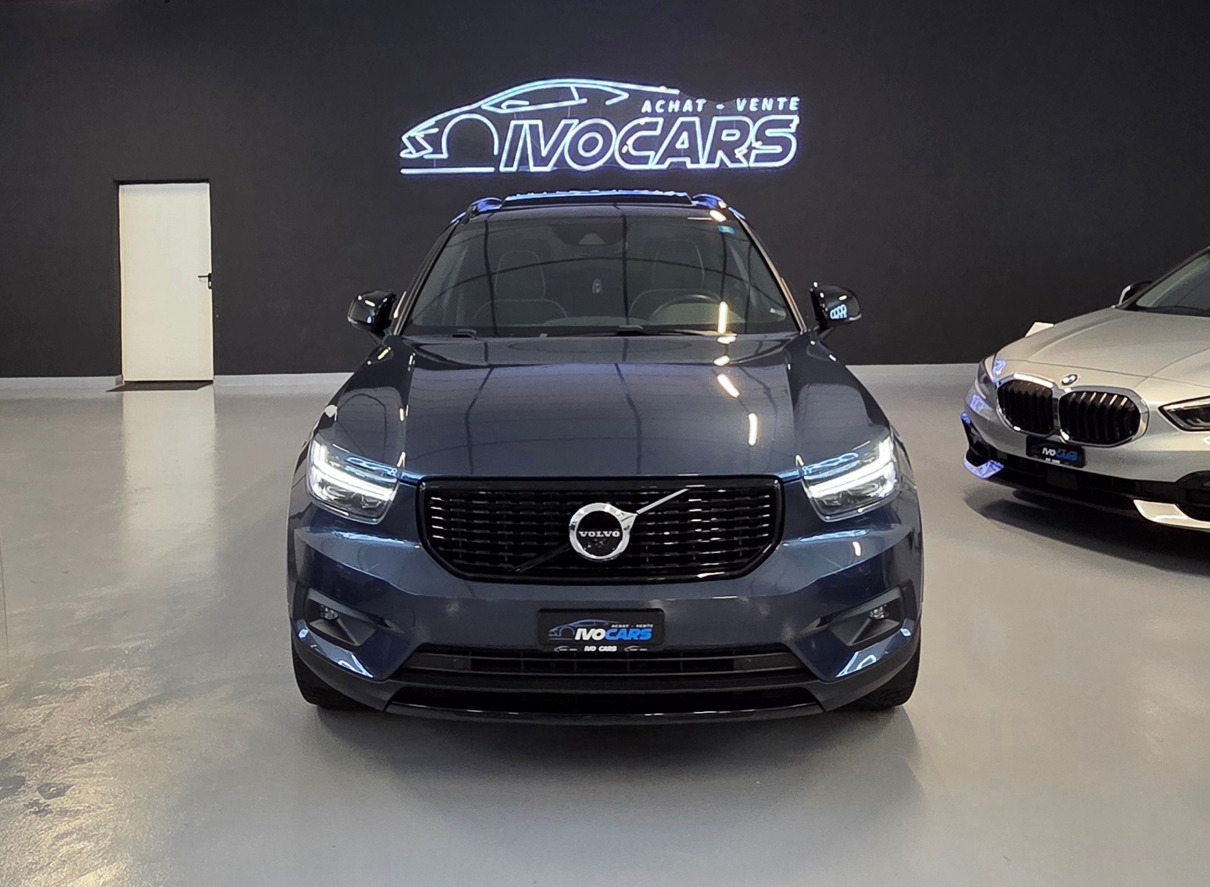 VOLVO XC40 B4 Benzin Mild Hybrid AWD Plus Bright DCT-image-0