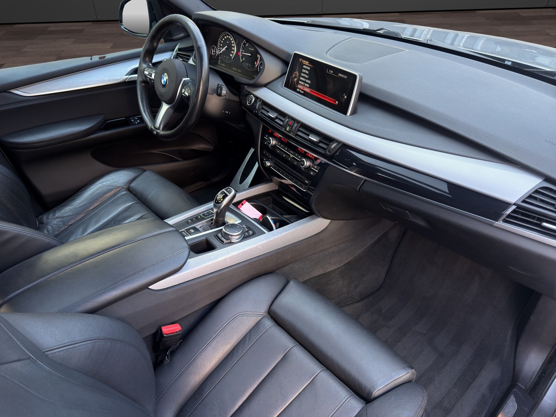 BMW X5 xDrive 30d Steptronic M Sport-image-18