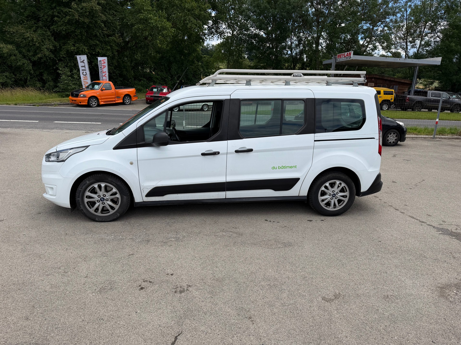 FORD Grand Tourneo Connect 1.5 EcoBlue Trend-image-6