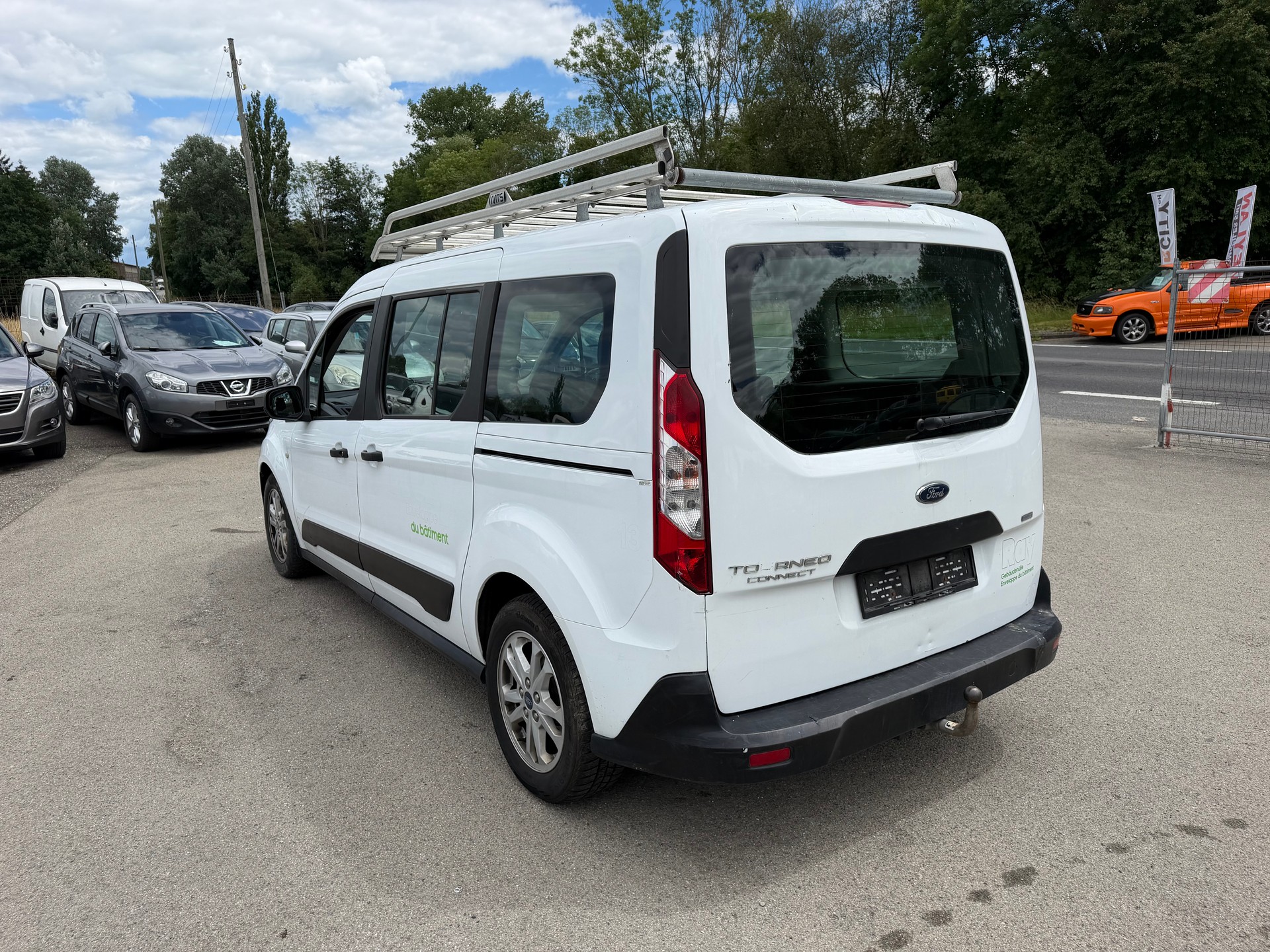 FORD Grand Tourneo Connect 1.5 EcoBlue Trend-image-4