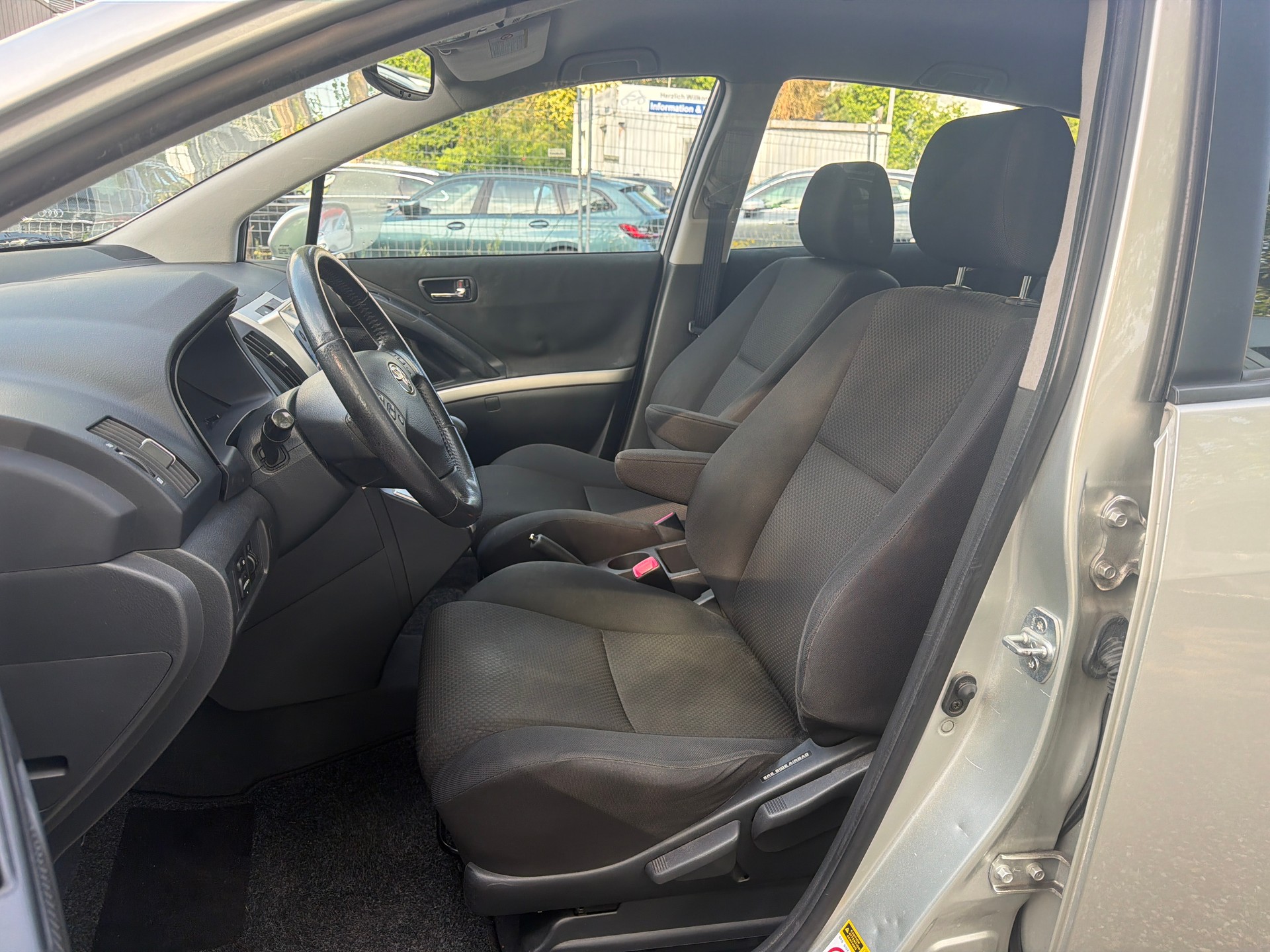 TOYOTA Corolla Verso 1.8 Linea Sol ** 07x Sitze ** Klima-auto ** Tempomat ** Ab MFK 20.02.2025-image-2
