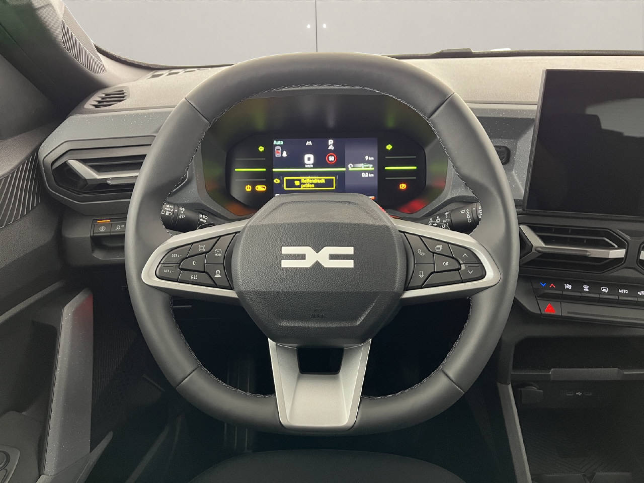 DACIA Duster 1.2 Hybrid Journey 4WD-image-9