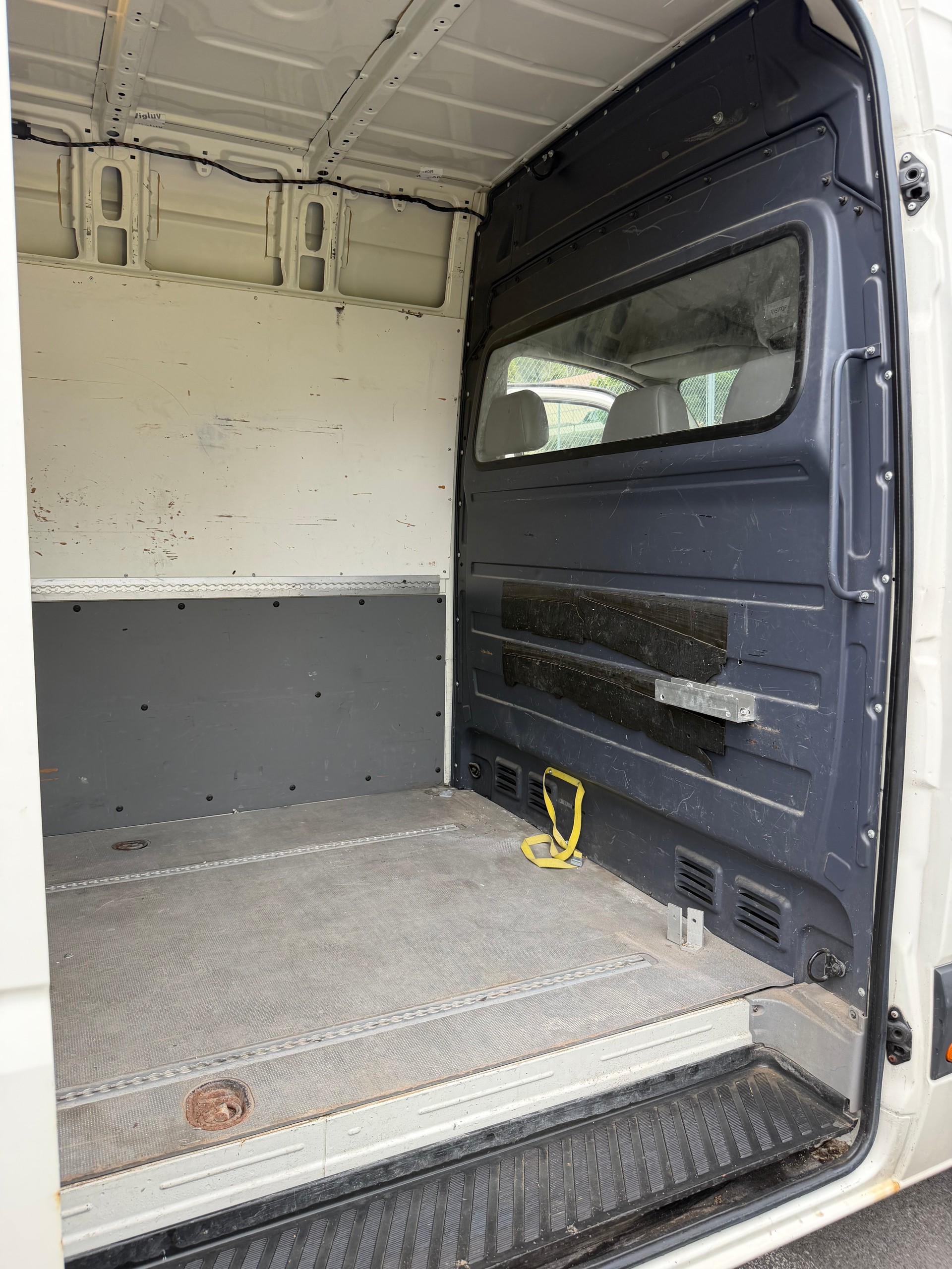 VW Crafter 35 2.5 BlueTDI 109 PS-image-7