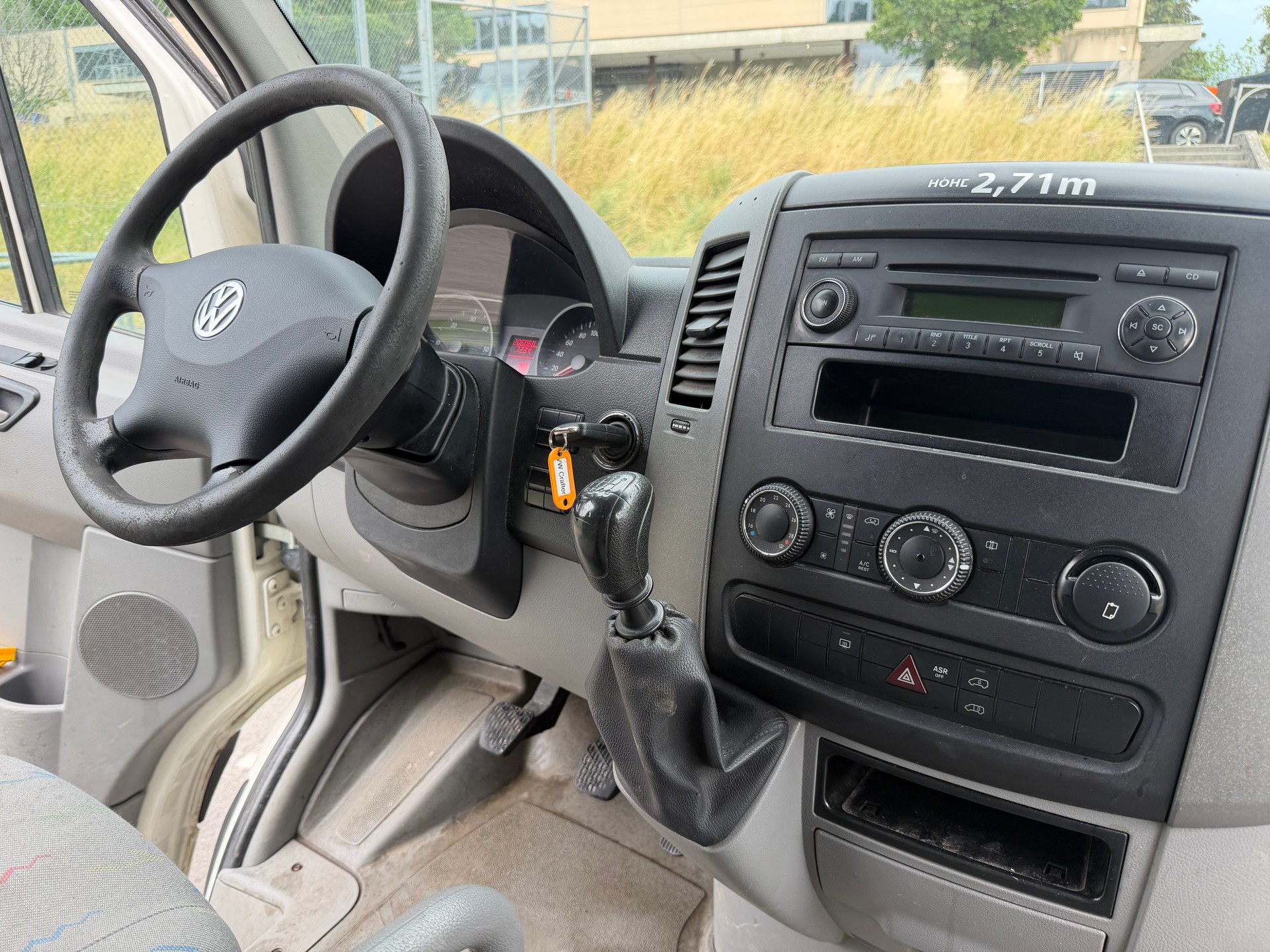 VW Crafter 35 2.5 BlueTDI 109 PS-image-12