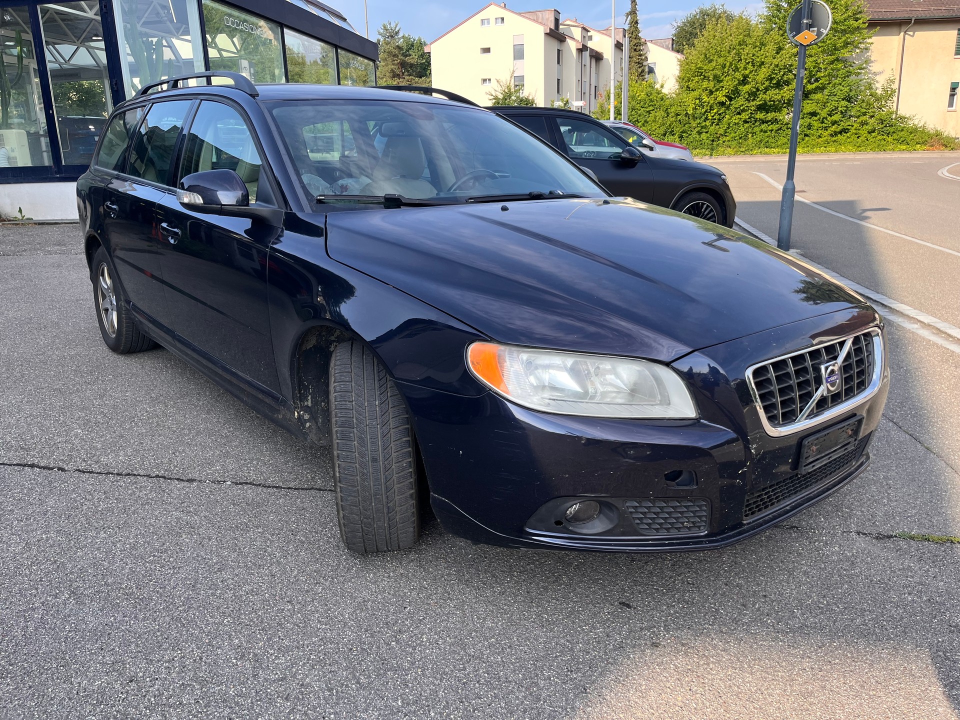 VOLVO V70 2.5T Momentum-image-2