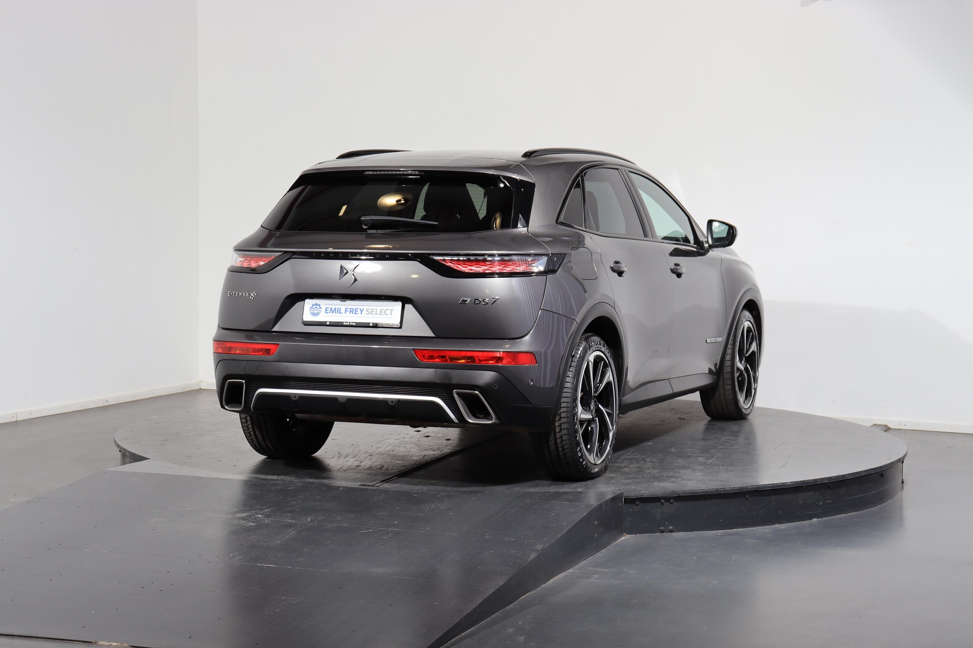 DS AUTOMOBILES 7 Crossback 1.6 E-Tense Louvre 4x4-image-2