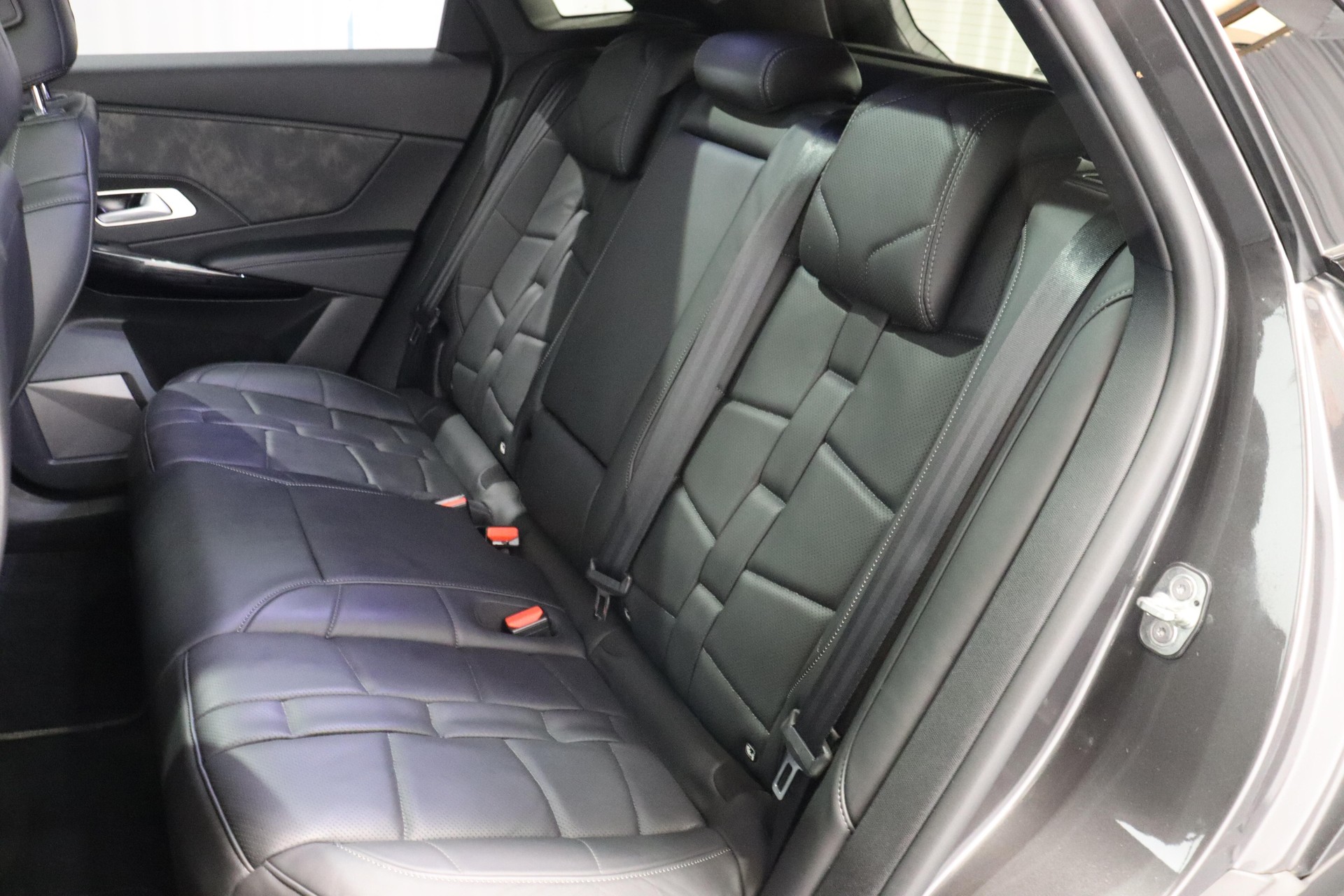 DS AUTOMOBILES 7 Crossback 1.6 E-Tense Louvre 4x4-image-5