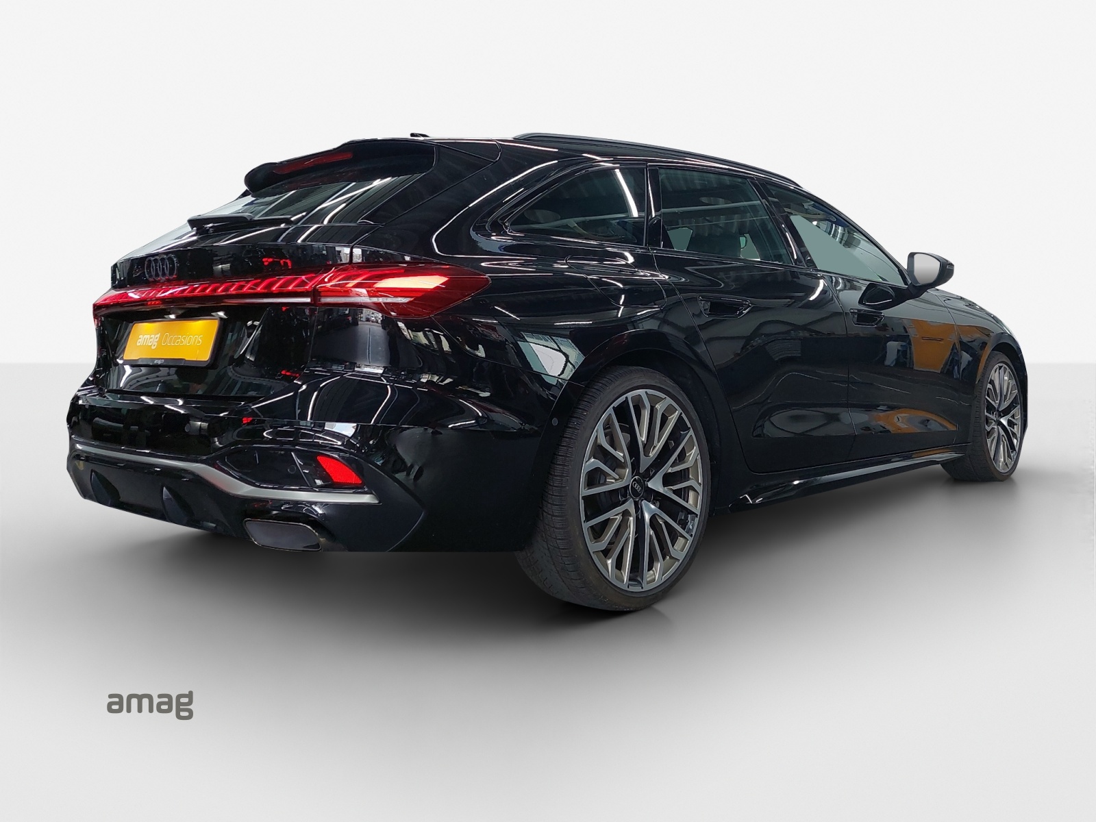 AUDI A5 Avant TFSI quattro 150 kW S tronic-image-3