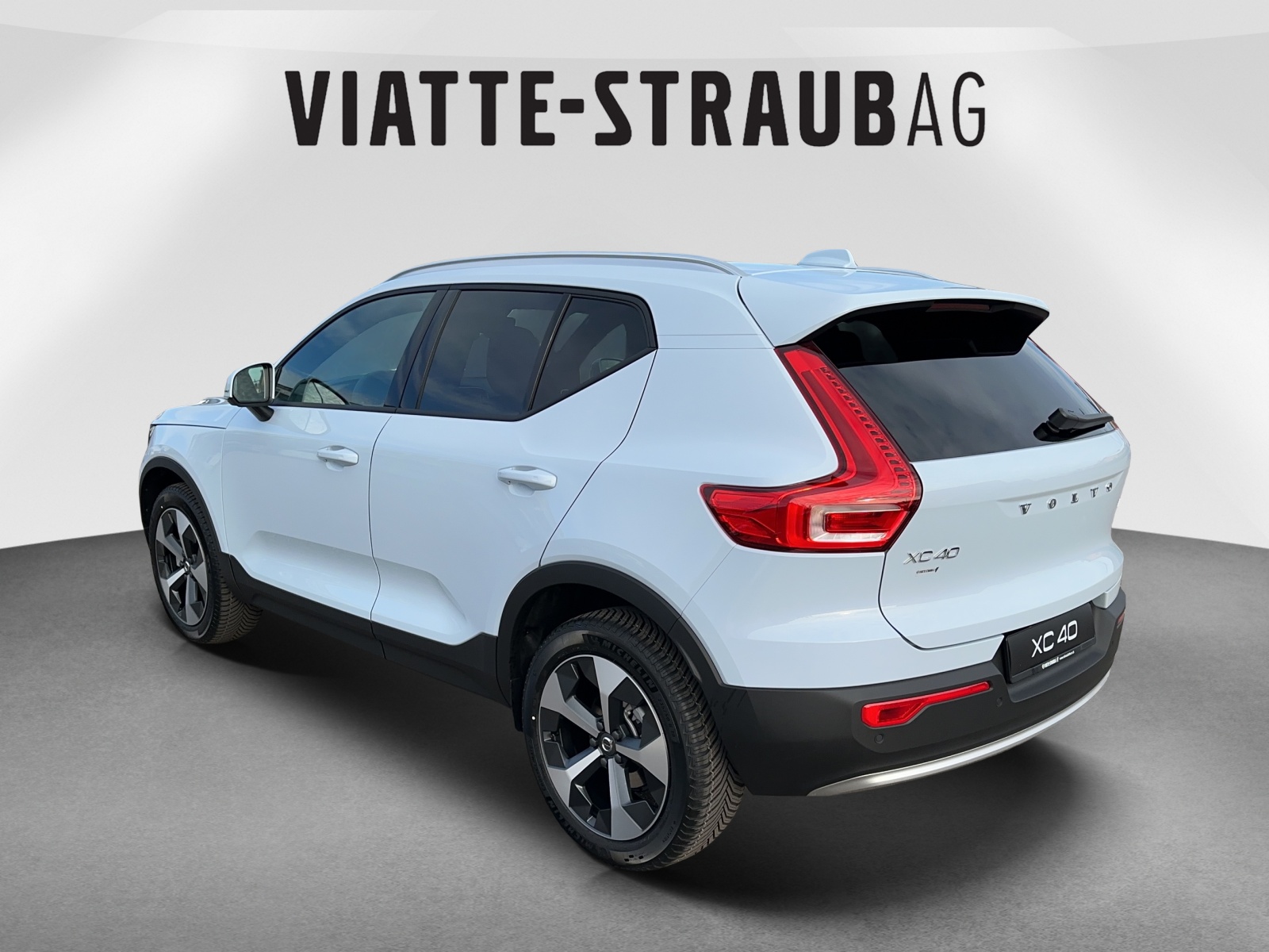 VOLVO XC40 1.5 T2 XCITE-image-2