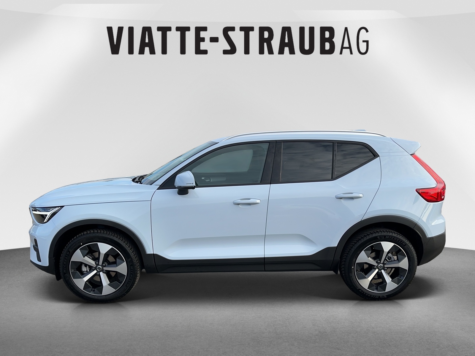 VOLVO XC40 1.5 T2 XCITE-image-1