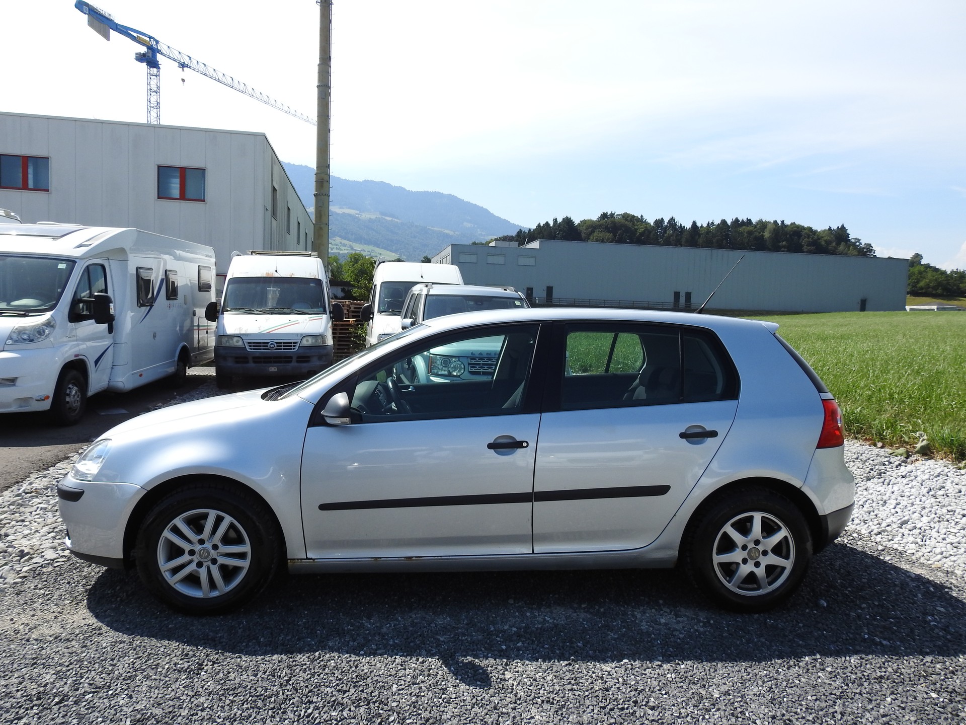 VW Golf 1.9 TDI Trendline 4Motion-image-2