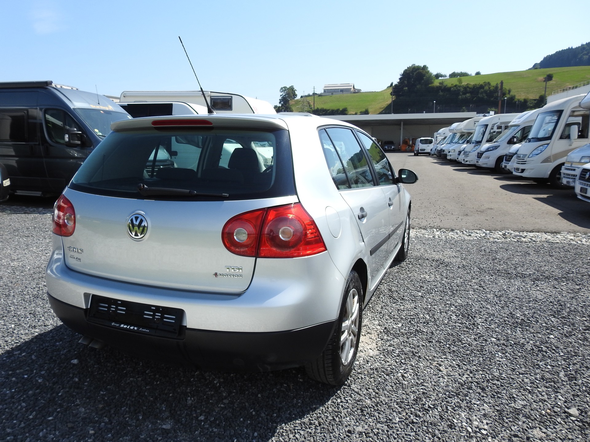 VW Golf 1.9 TDI Trendline 4Motion-image-5