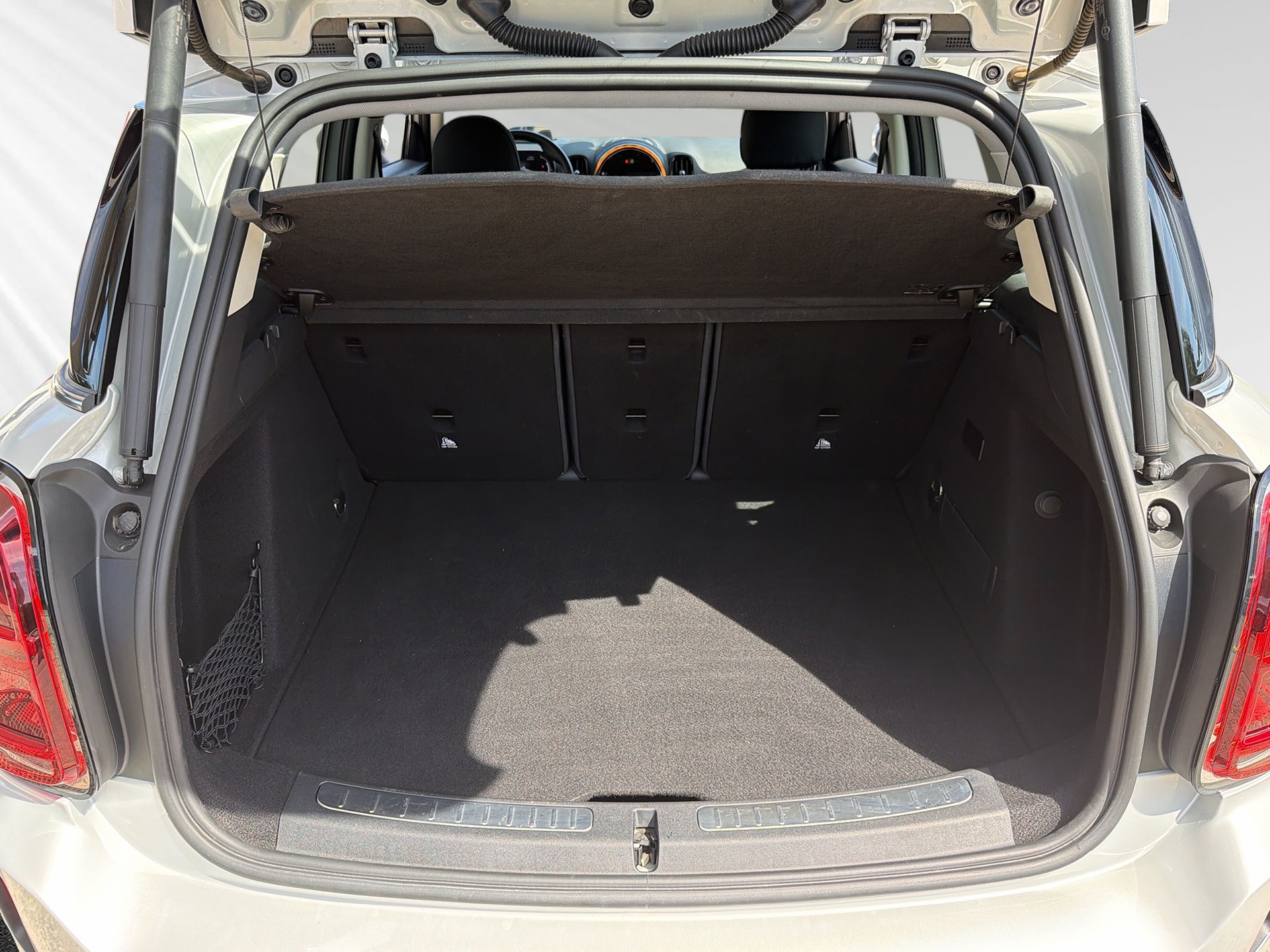 MINI Countryman Cooper SE ALL4 PHEV Steptronic-image-7