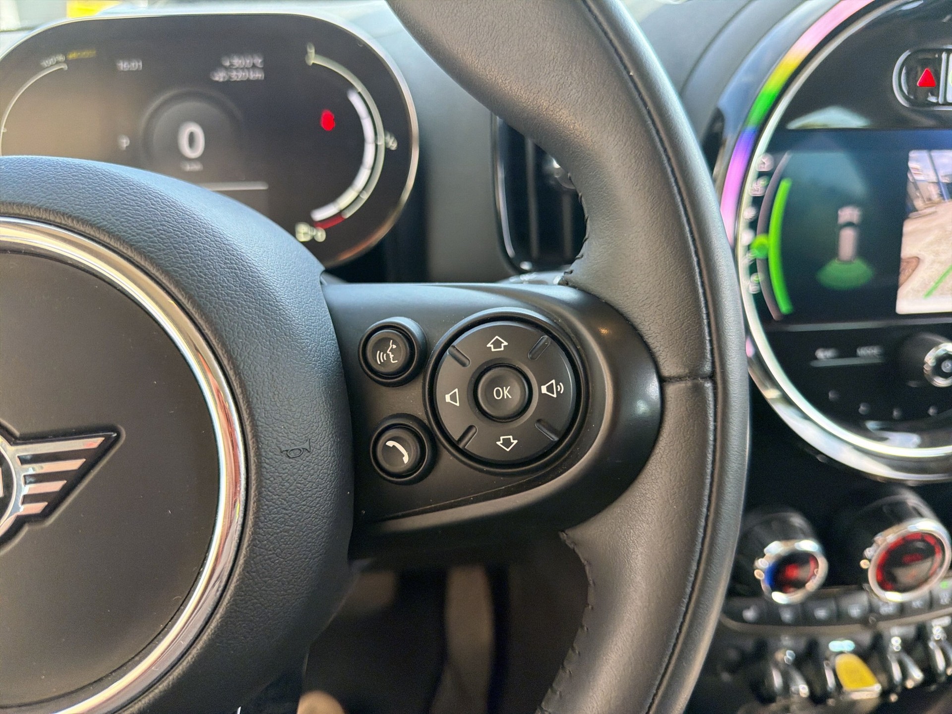MINI Countryman Cooper SE ALL4 PHEV Steptronic-image-15