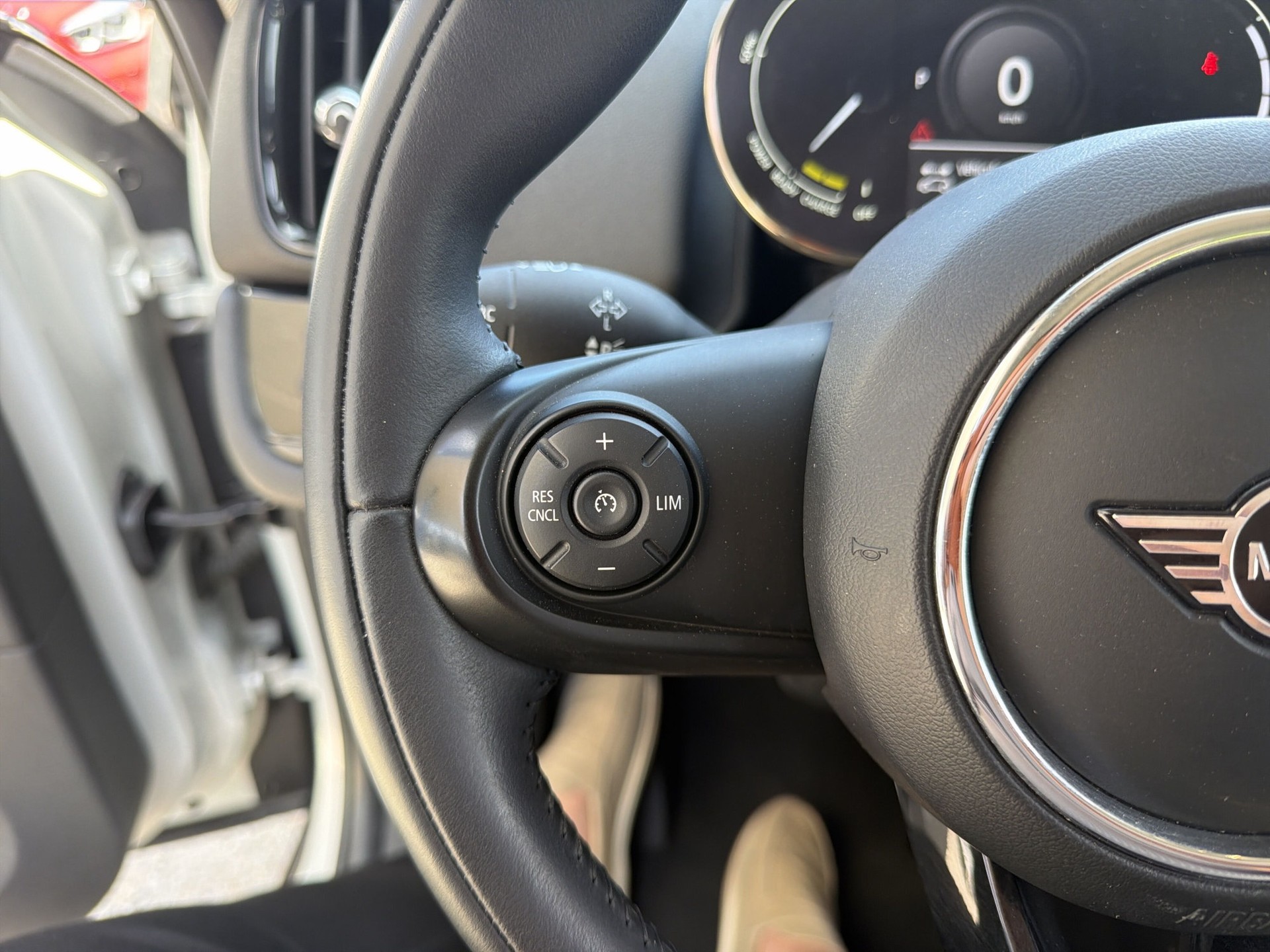 MINI Countryman Cooper SE ALL4 PHEV Steptronic-image-14