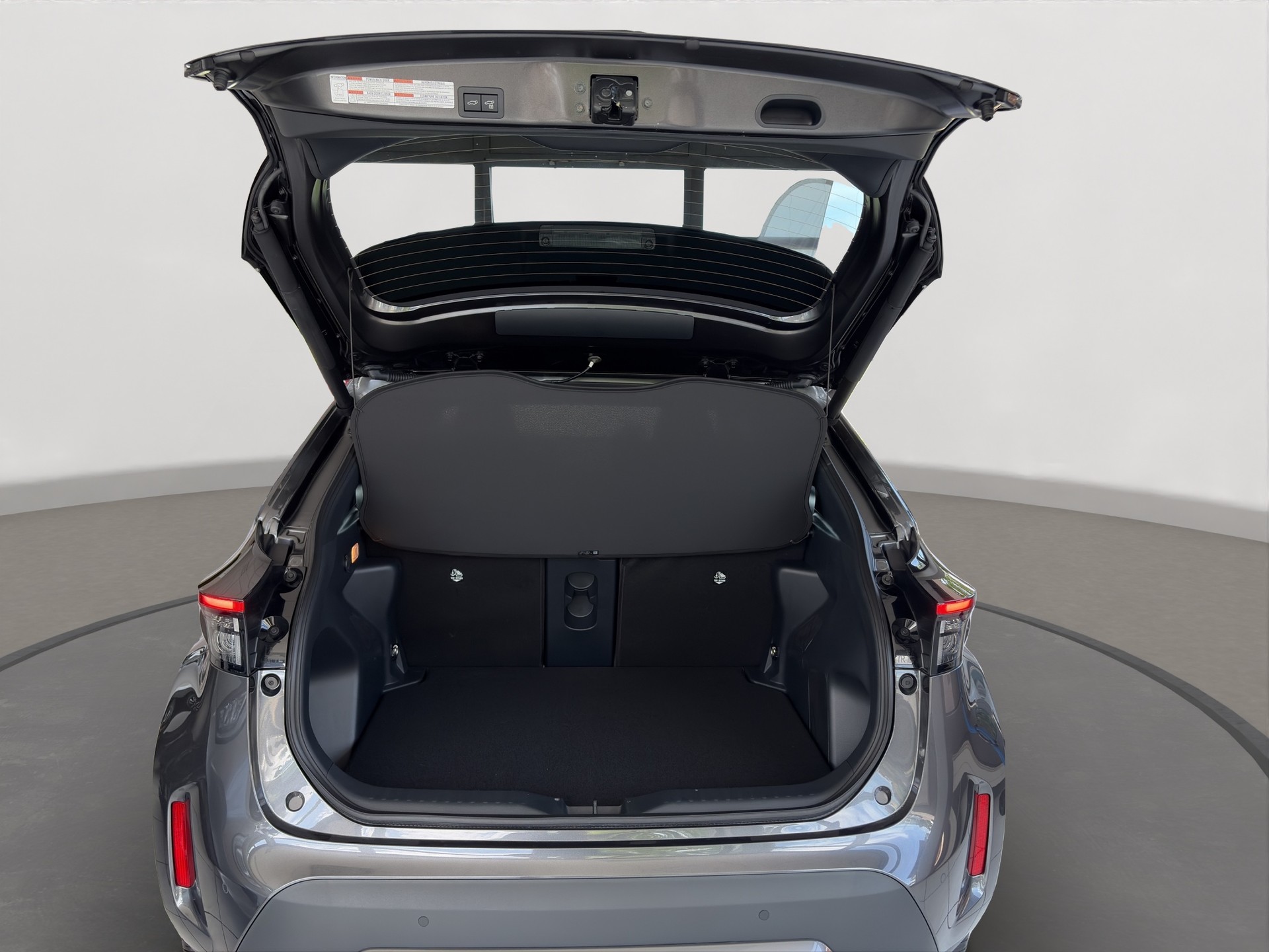 TOYOTA Yaris Cross 1.5 Premium AWDi e-CVT-image-5