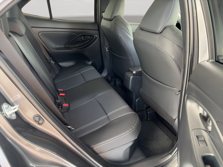 TOYOTA Yaris Cross 1.5 Premium AWDi e-CVT-image-10