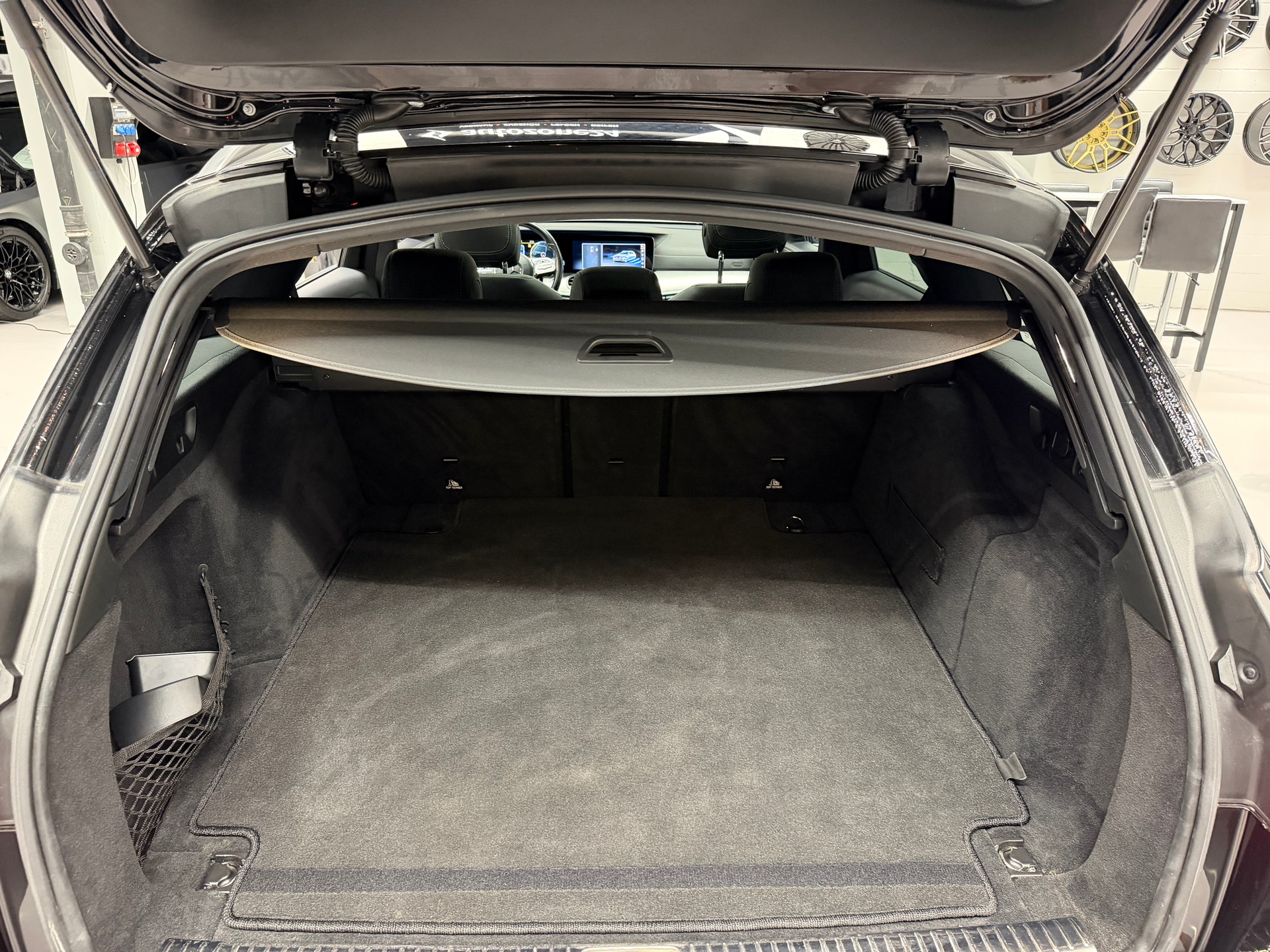 MERCEDES-BENZ E 220 d AMG Line 4matic Kombi *CH-Auto*Servicegepflegt bei Mercedes*Frisch ab Service u. MFK*-image-16