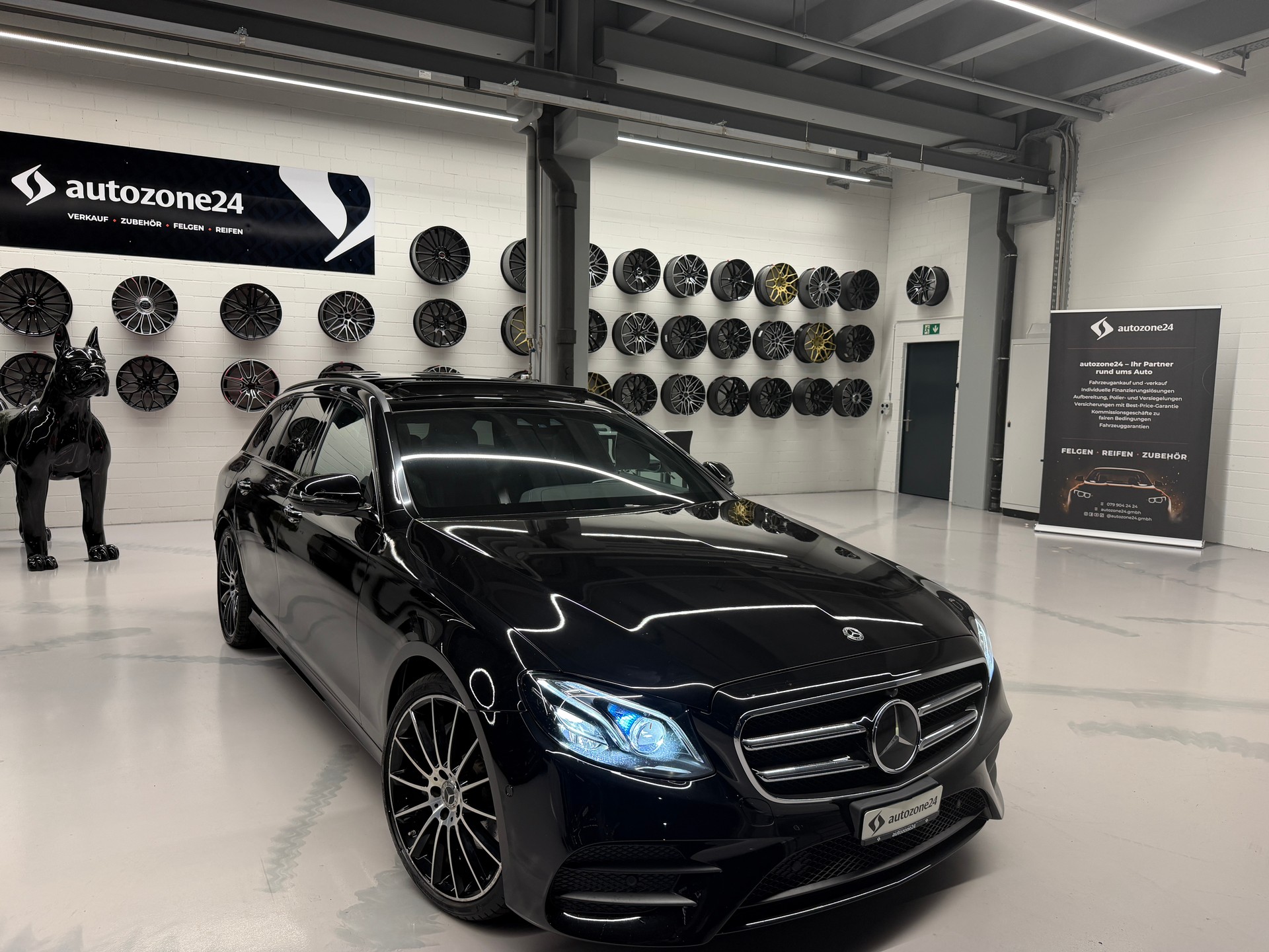 MERCEDES-BENZ E 220 d AMG Line 4matic Kombi *CH-Auto*Servicegepflegt bei Mercedes*Frisch ab Service u. MFK*-image-6