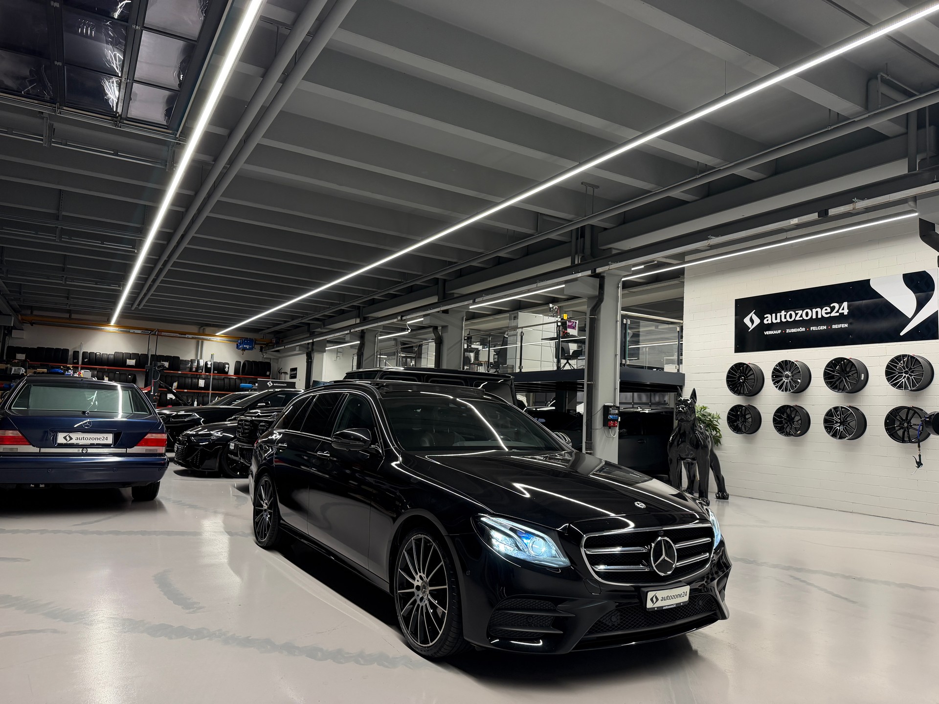 MERCEDES-BENZ E 220 d AMG Line 4matic Kombi *CH-Auto*Servicegepflegt bei Mercedes*Frisch ab Service u. MFK*-image-5