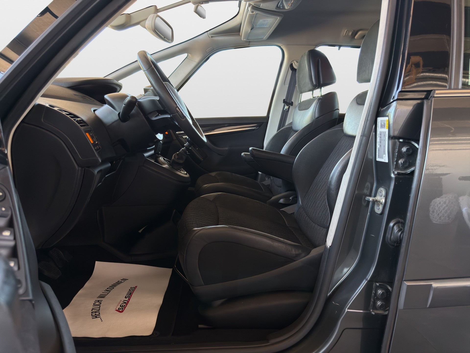 CITROEN Grand C4 Picasso 2.0 HDI Exclusive-image-9