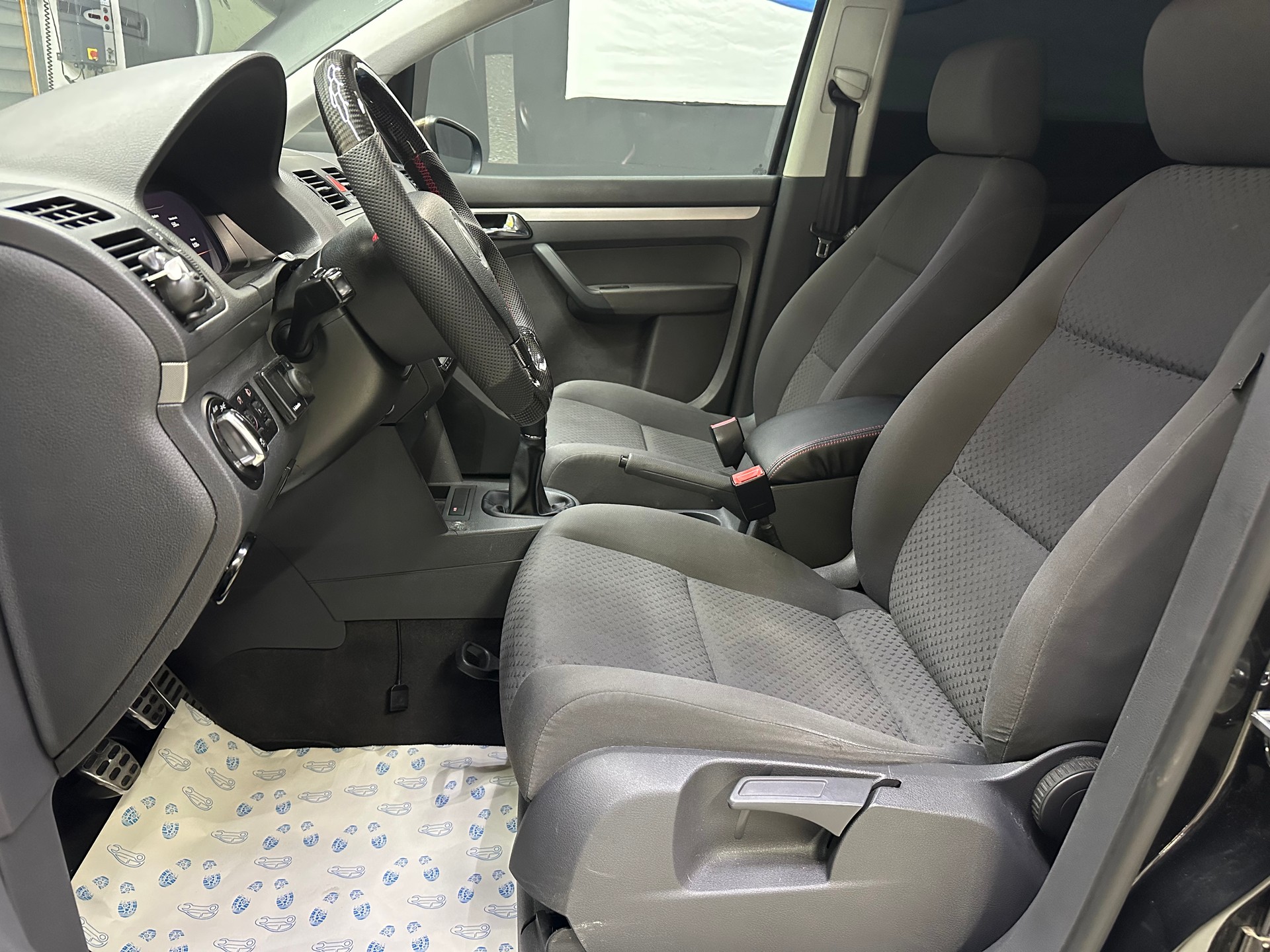 VW Touran 1.9 TDI-image-6