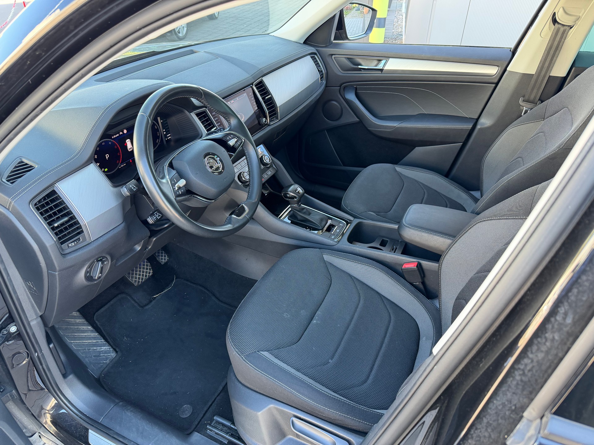 SKODA Kodiaq 2.0 TDI CR Ambition 4x4 DSG-image-11