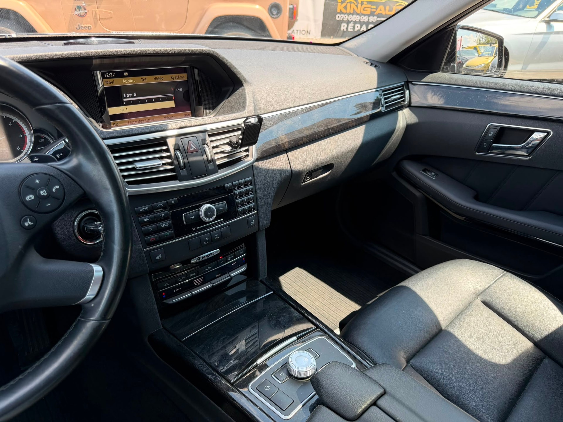 MERCEDES-BENZ E 350 CDI BlueEfficiency Elégance 7G-Tronic 4x4-image-11