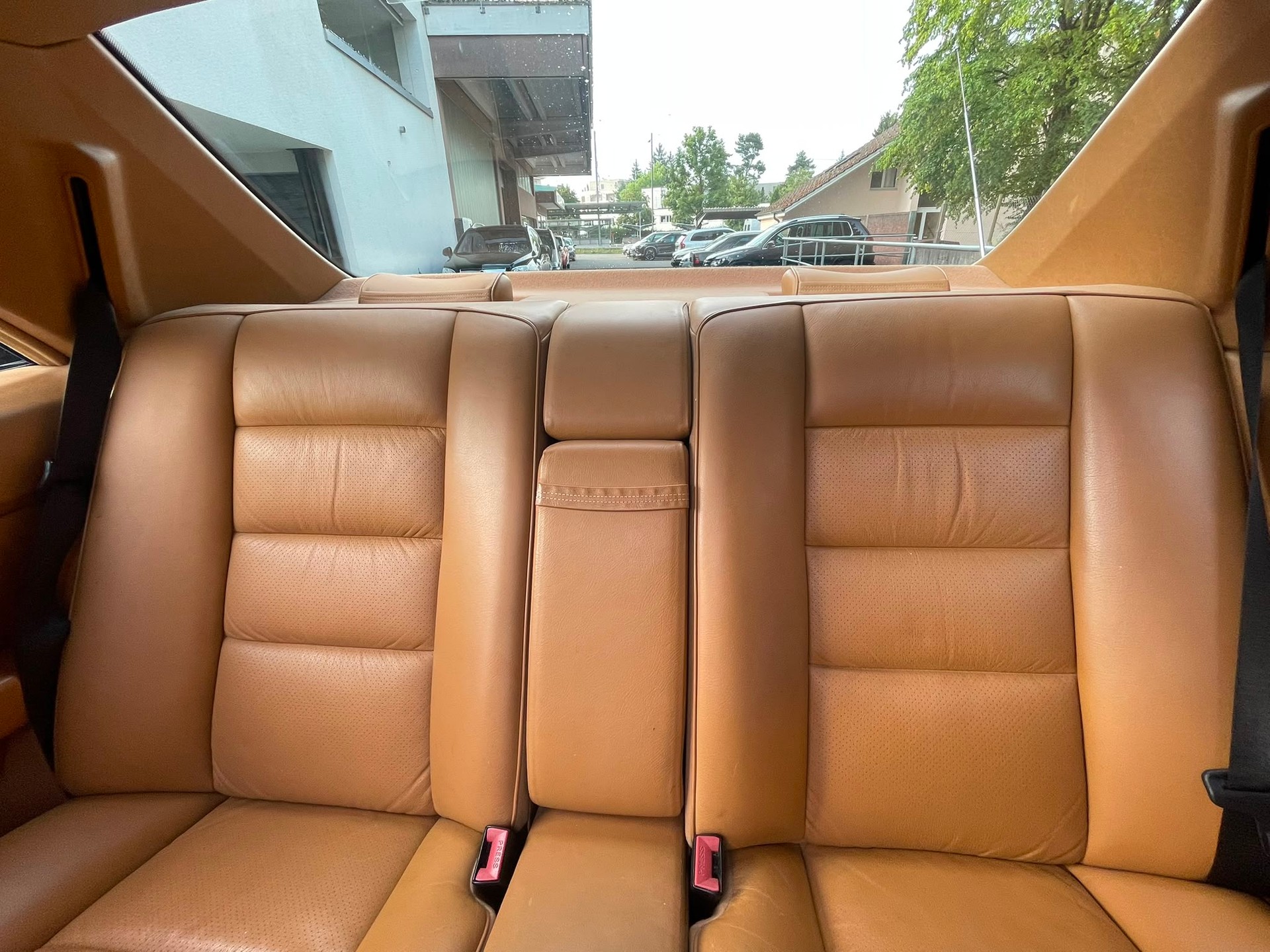 MERCEDES-BENZ 300 CE C124 CH-Auto Klima.Schiebedach Veteraneneintrag-image-15