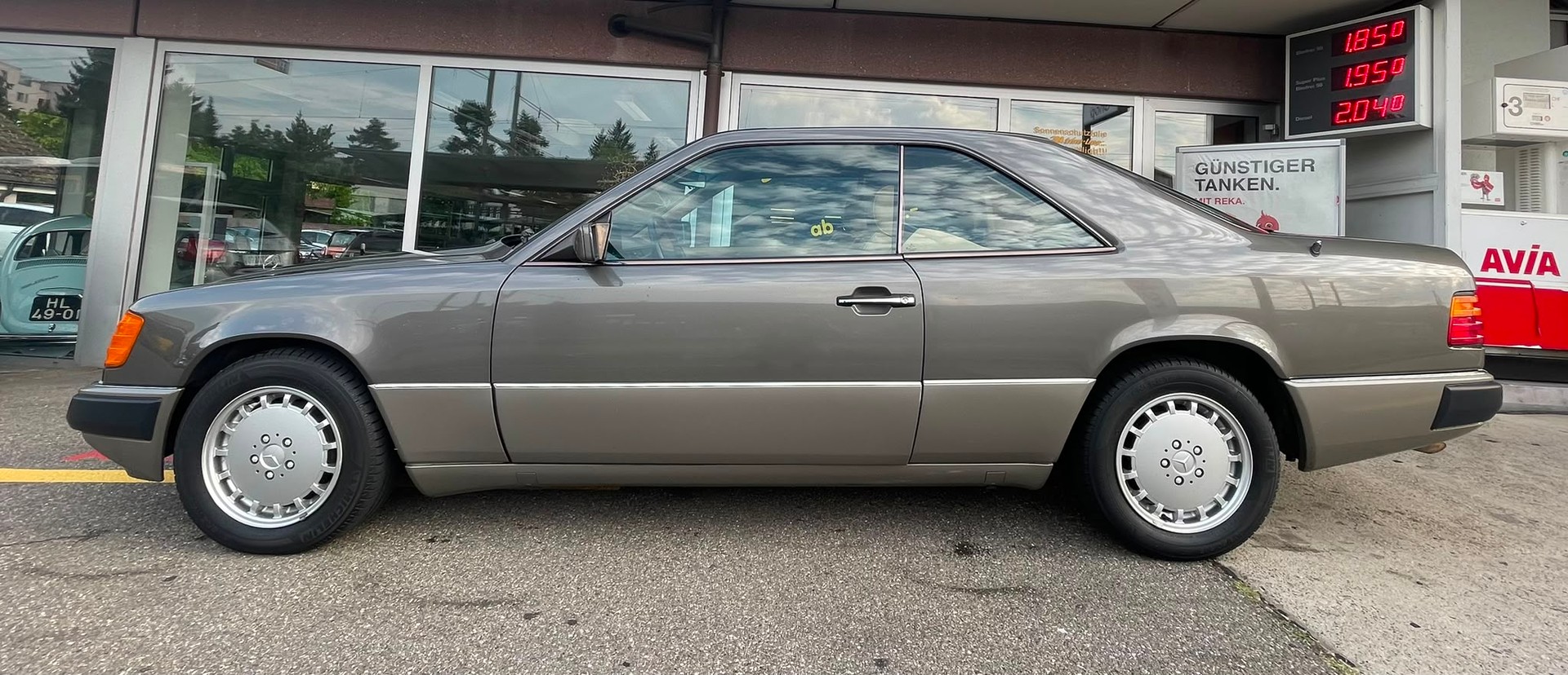 MERCEDES-BENZ 300 CE C124 CH-Auto Klima.Schiebedach Veteraneneintrag-image-0