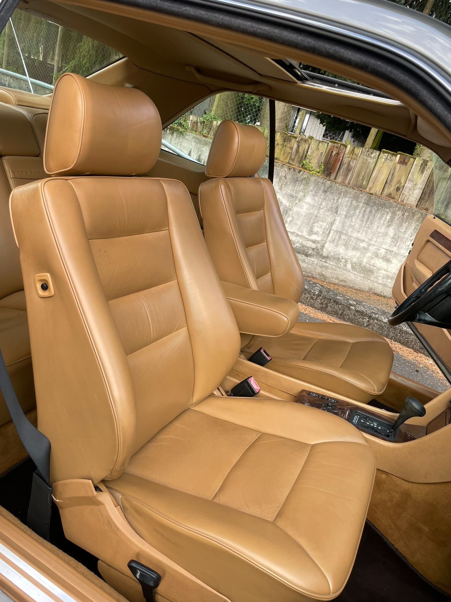 MERCEDES-BENZ 300 CE C124 CH-Auto Klima.Schiebedach Veteraneneintrag-image-12