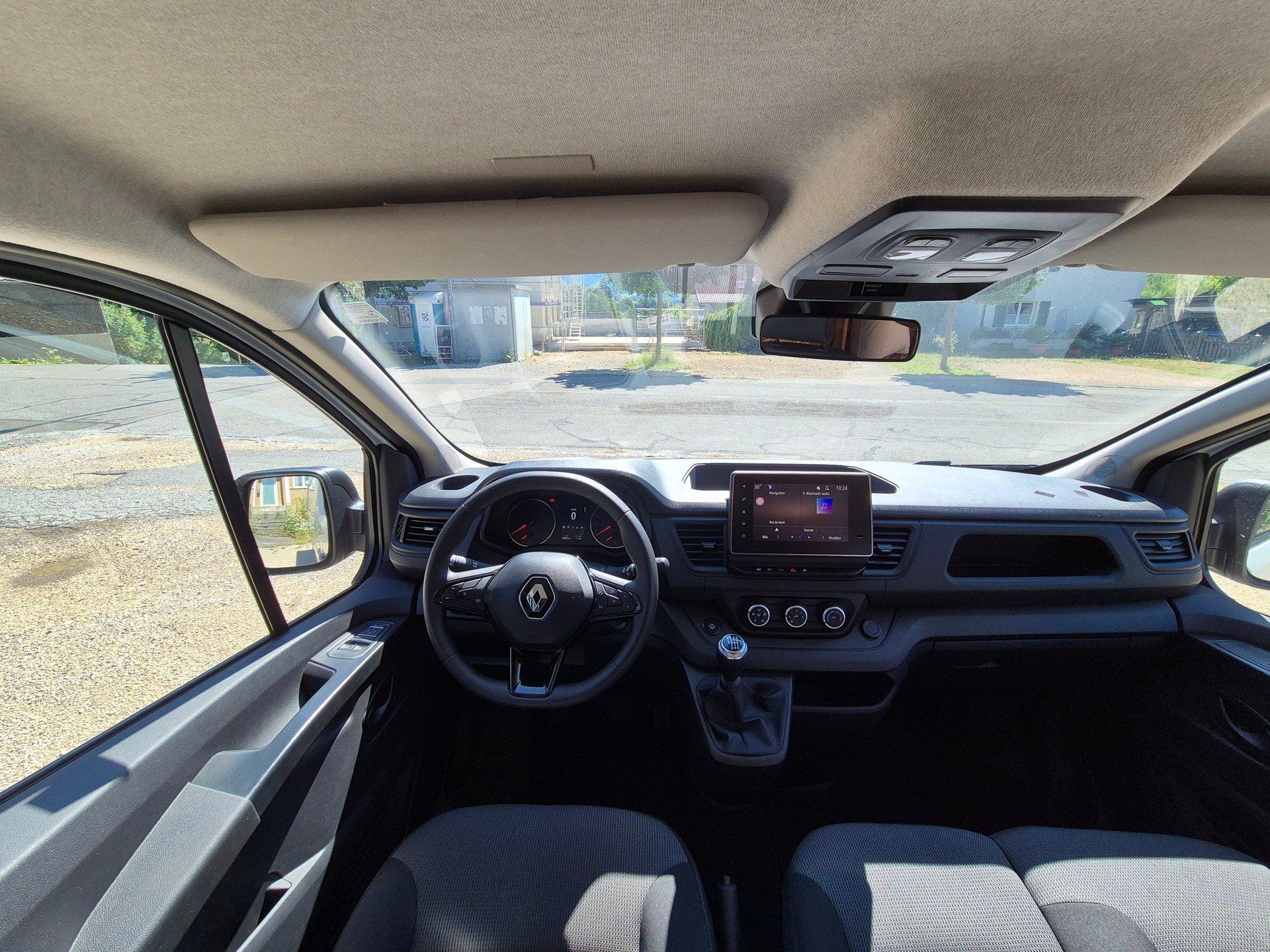 RENAULT 2.0 Blue dCi130 L2H1-image-3