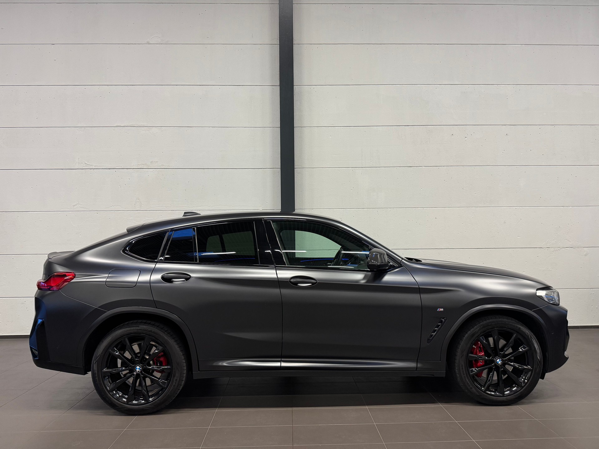 BMW X4 xDrive 48V 20d M Sport Edition Steptronic-image-9