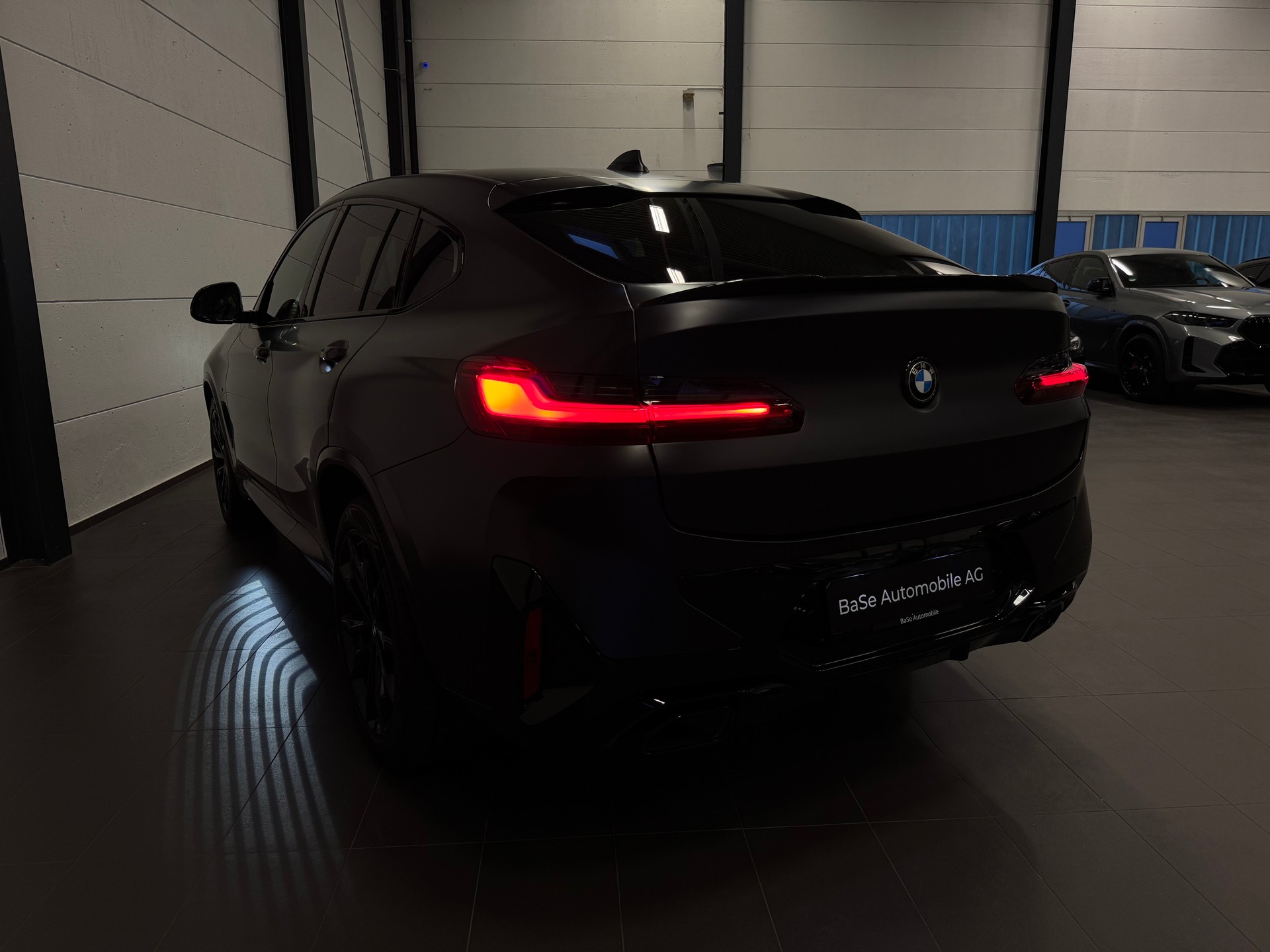 BMW X4 xDrive 48V 20d M Sport Edition Steptronic-image-15
