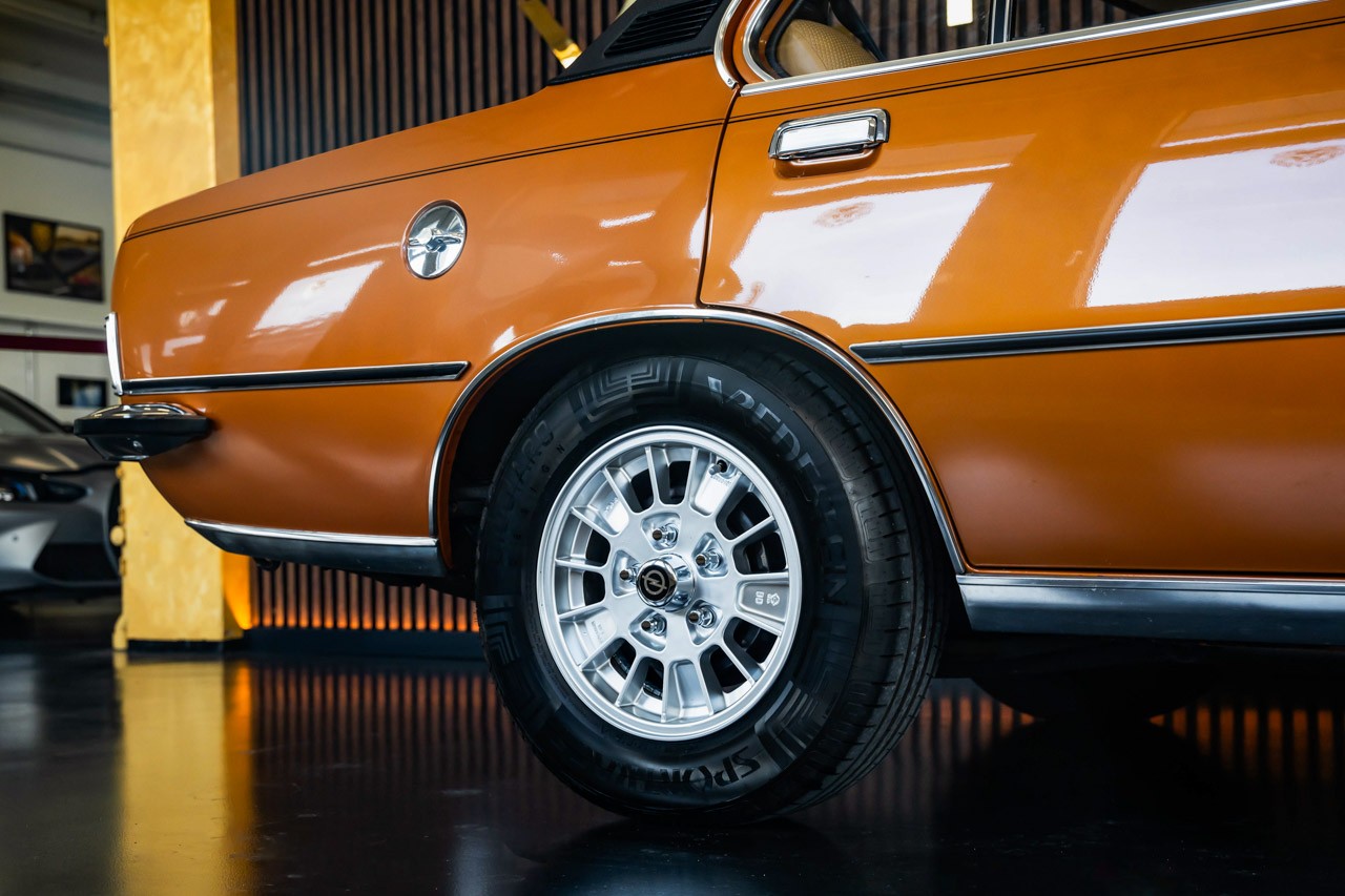 OPEL Commodore GS/E-image-9