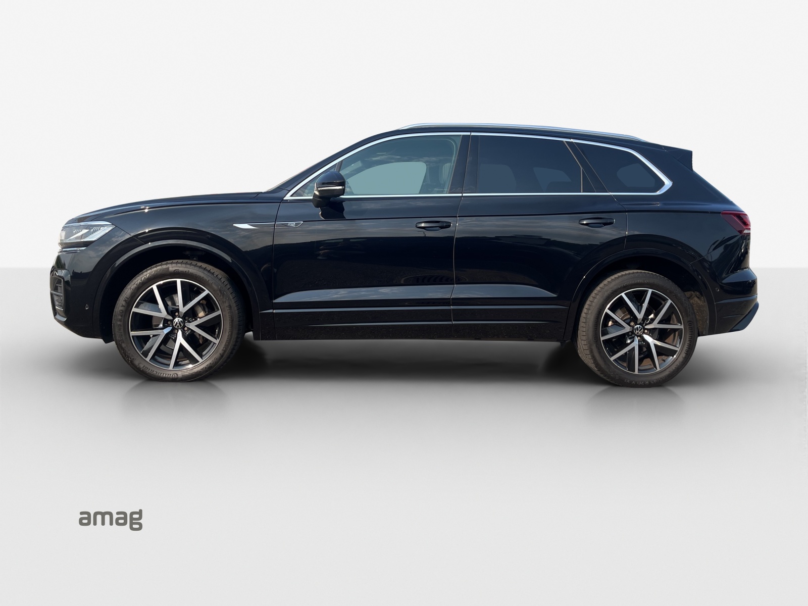 VW Touareg 3.0 TDI R Line Tiptronic-image-1