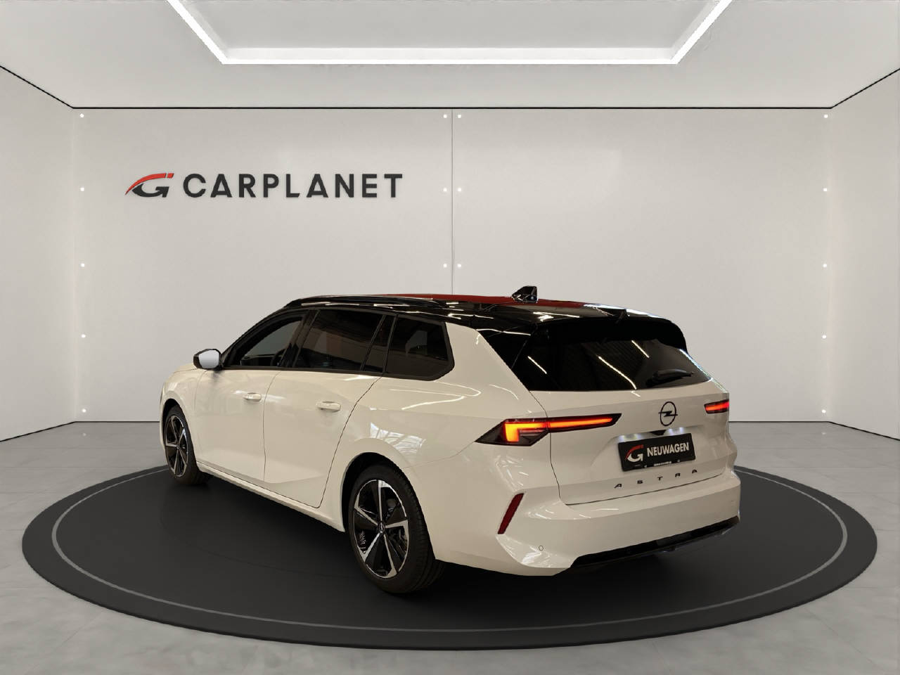 OPEL Astra Sports Tourer 1.2 T 130 GS-image-2