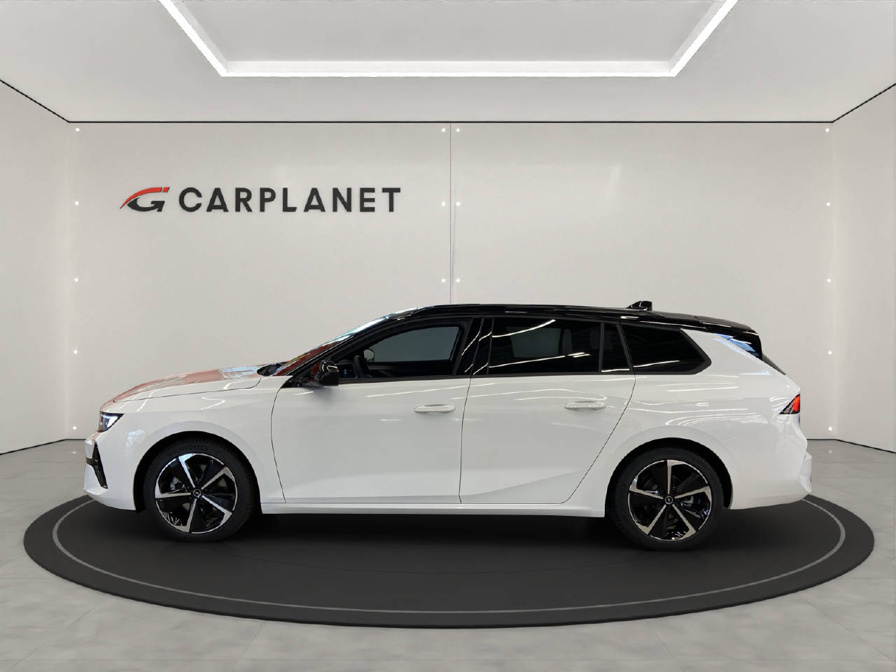 OPEL Astra Sports Tourer 1.2 T 130 GS-image-1
