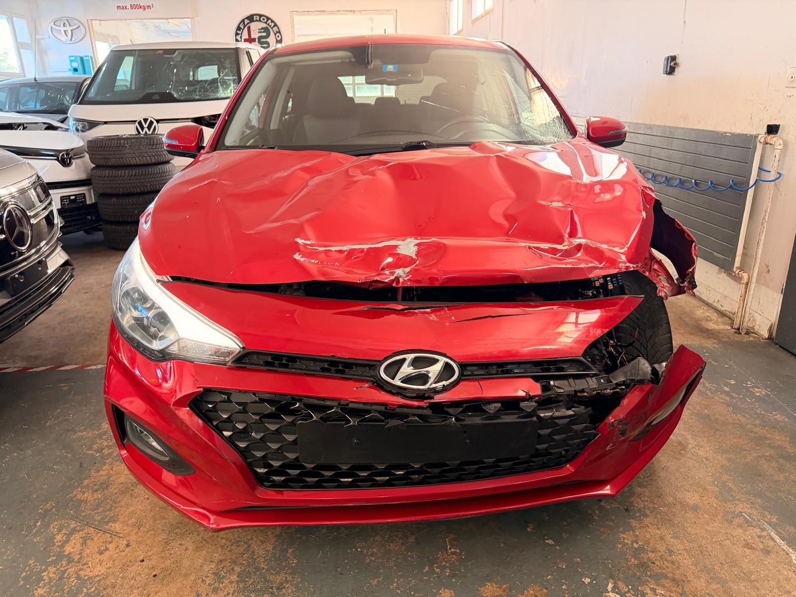 HYUNDAI i20 1.0 T-GDi Amplia-image-5