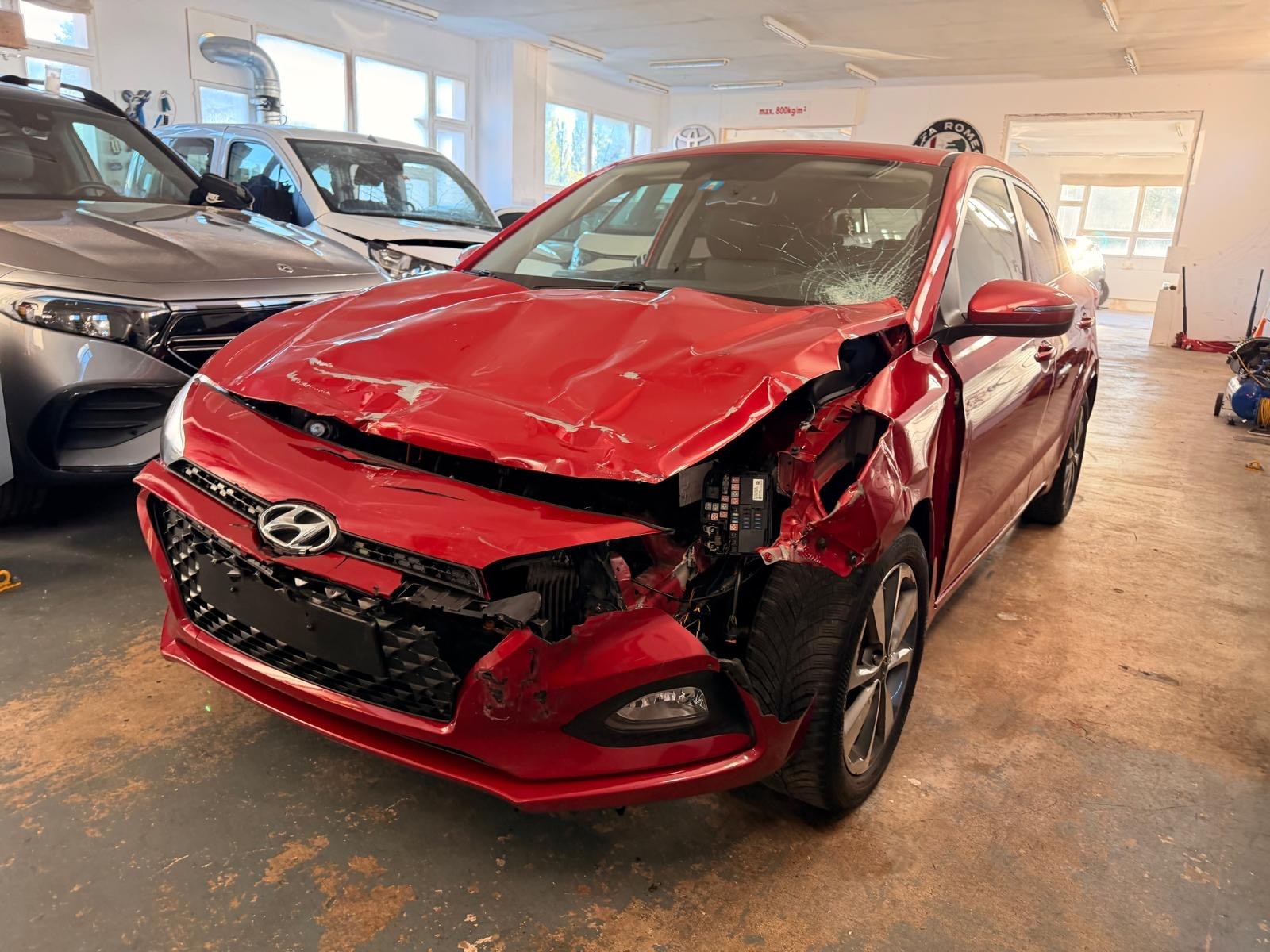 HYUNDAI i20 1.0 T-GDi Amplia-image-4
