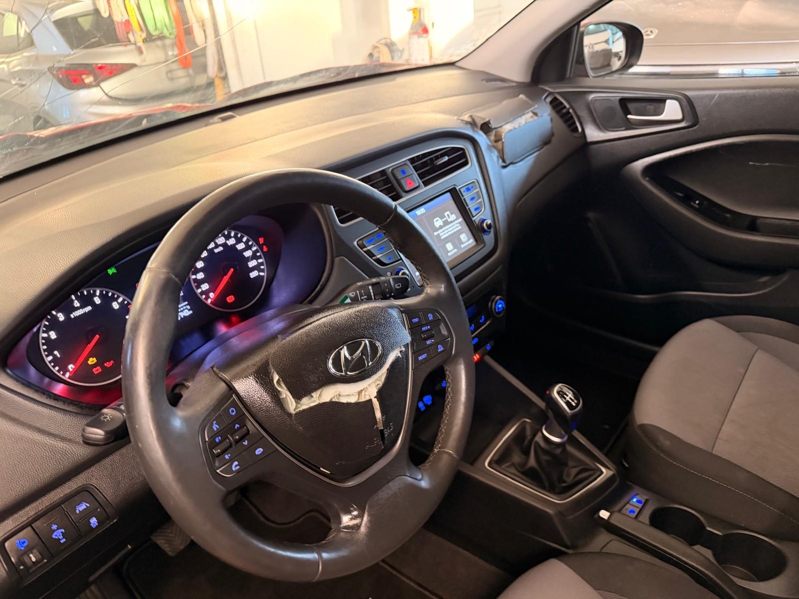 HYUNDAI i20 1.0 T-GDi Amplia-image-7