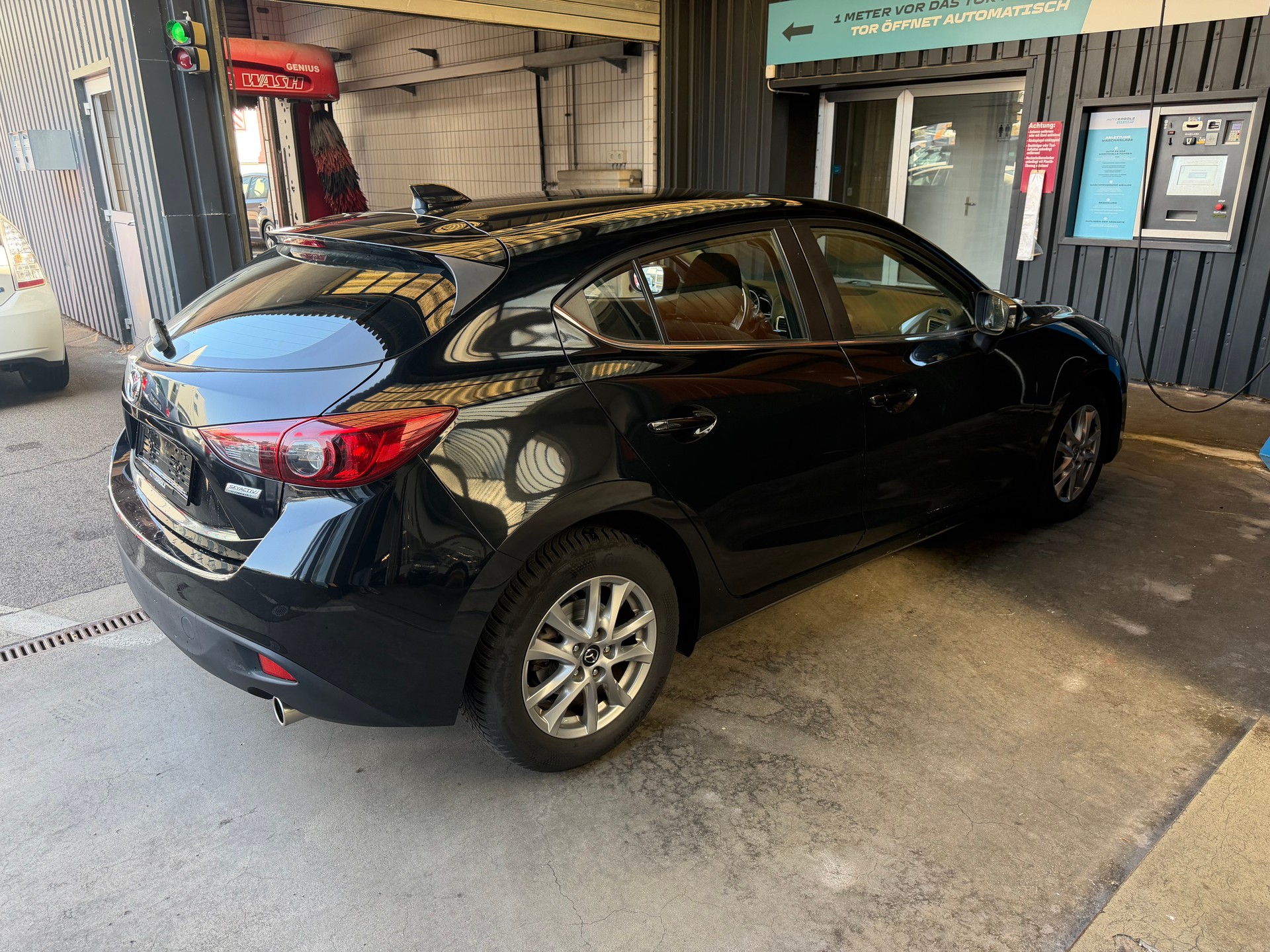 MAZDA 3 2.2 16V CD Ambition-image-3
