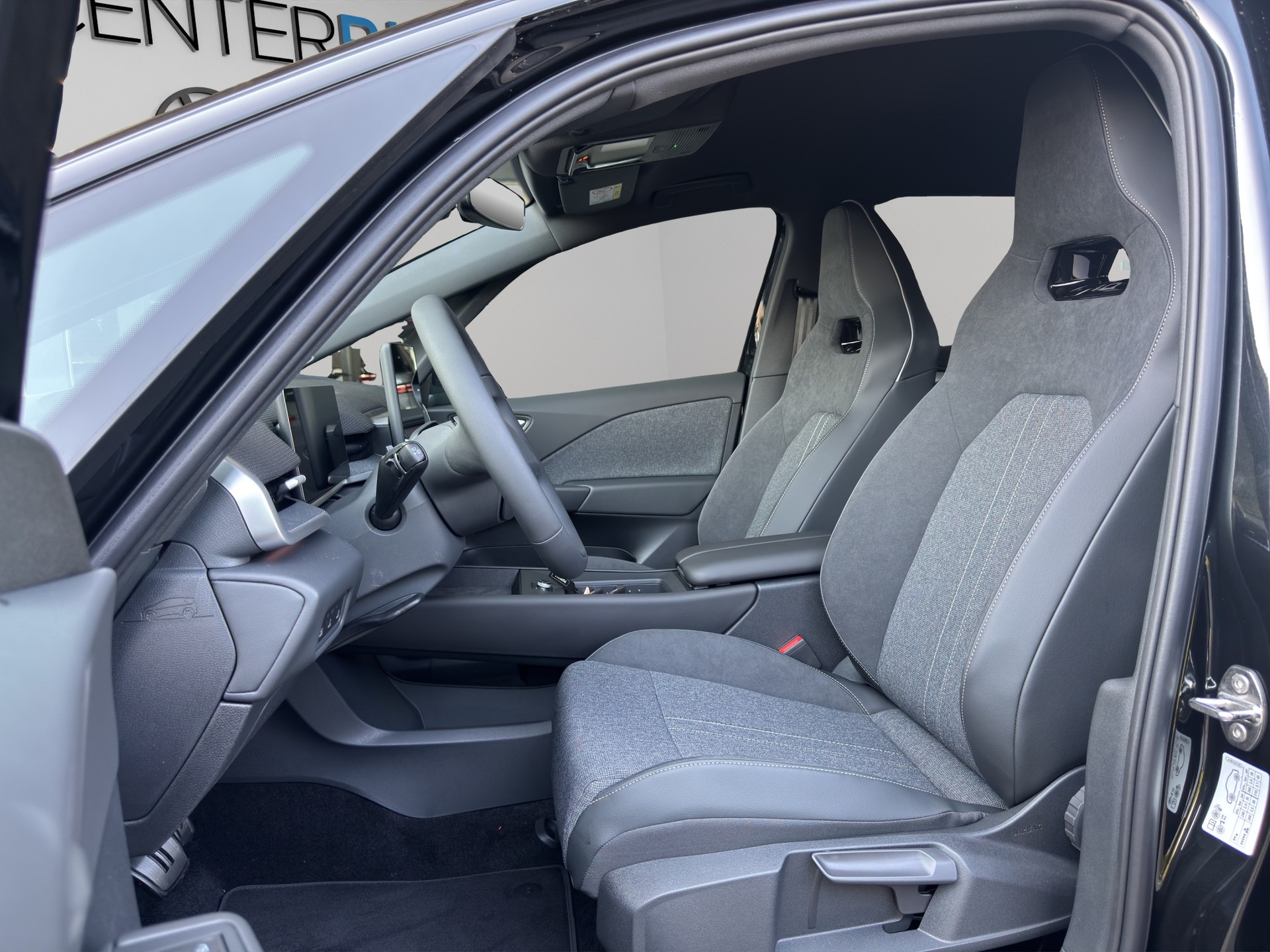 VW ID.3 Neo 79 kWh 231 PS Style-image-8
