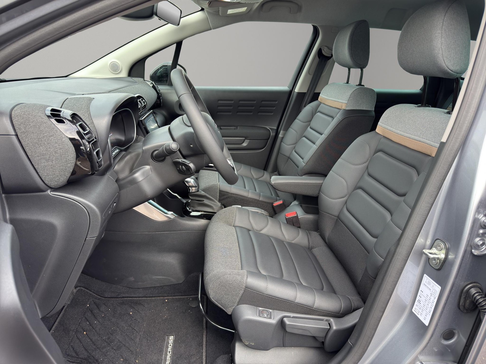 CITROEN C3 Aircross 1.2 PureTech 130 Swiss Edition-image-1