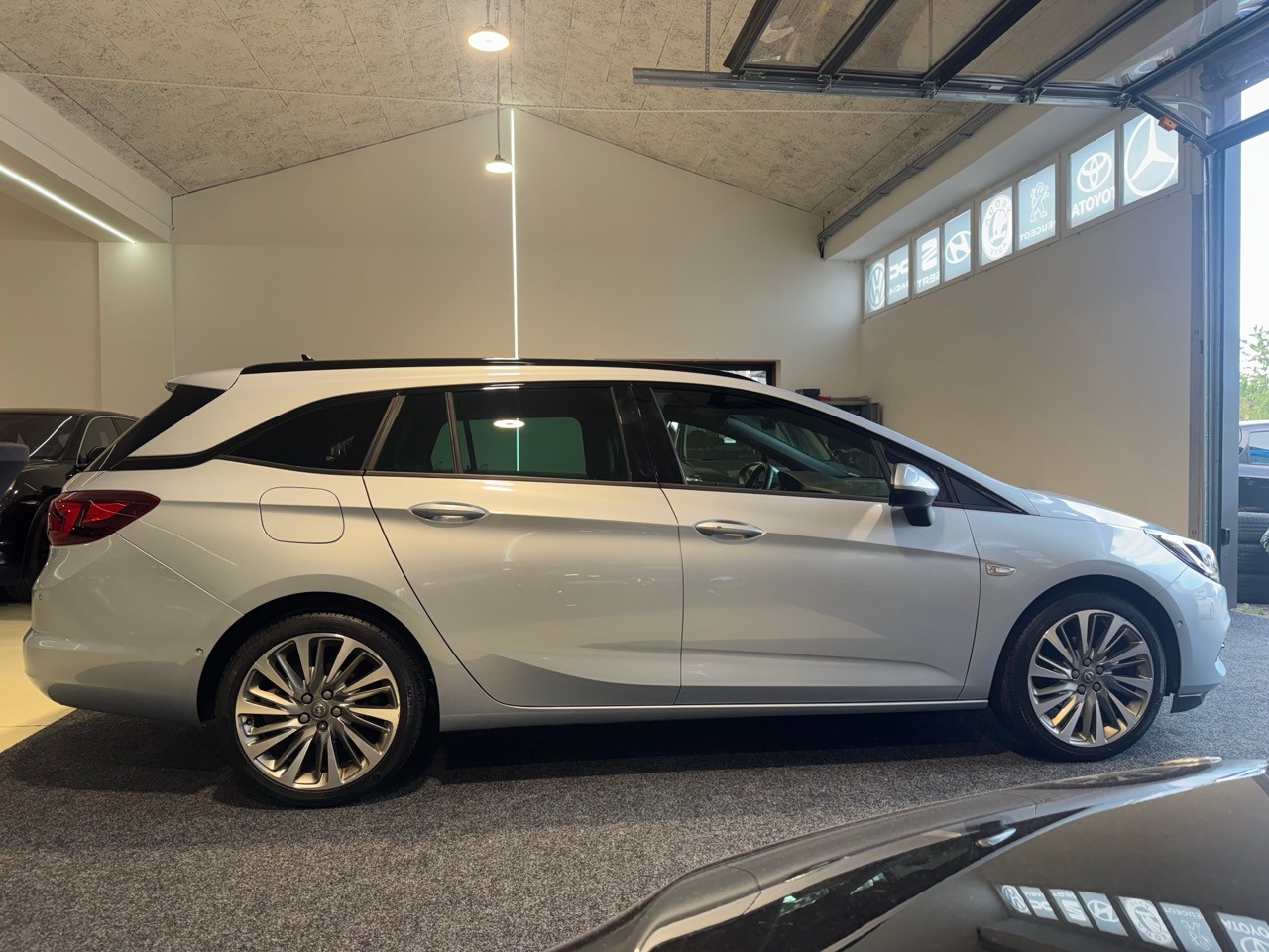 OPEL Astra Sports Tourer 1.5 CDTi GS-Line-image-6